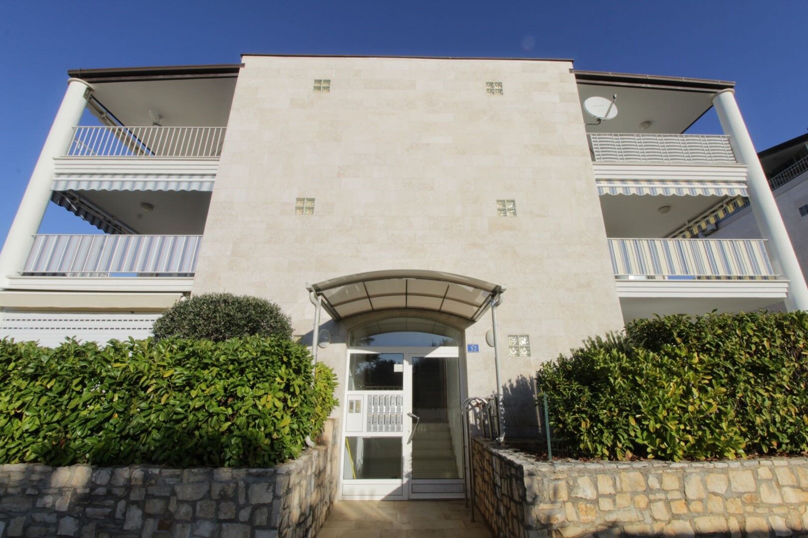 Apartment CRVENA UVALA 97742-A1