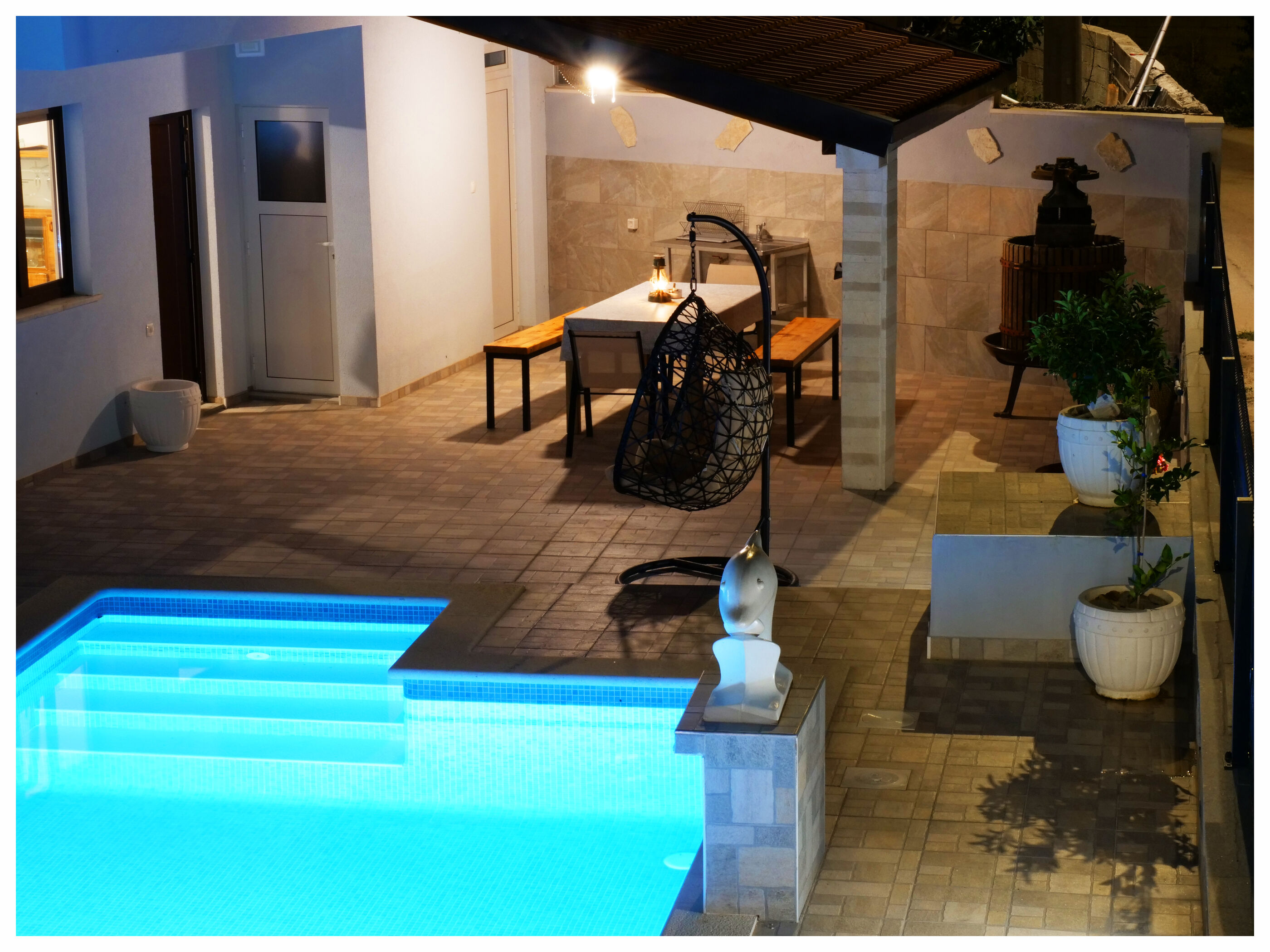 House Luketini dvori 97091-K1