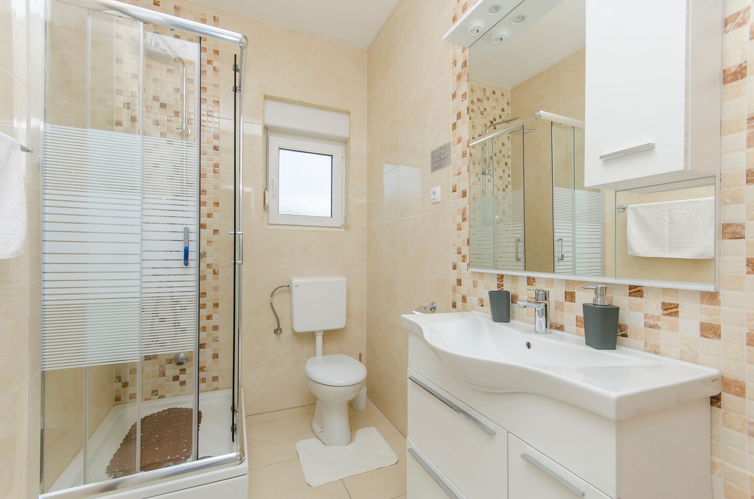Apartments A-Z 55061-A2