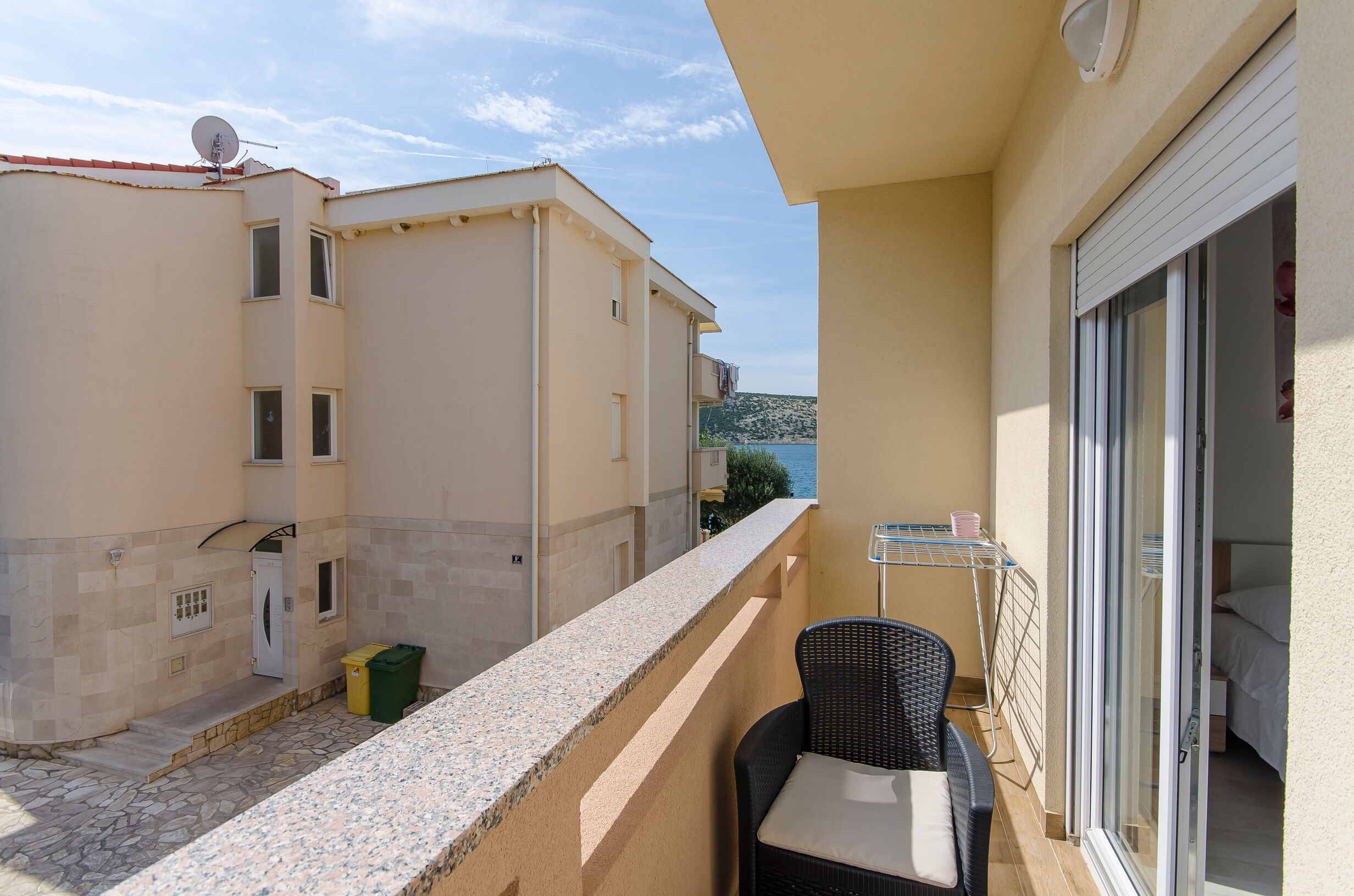 Apartments A-Z 55061-A2