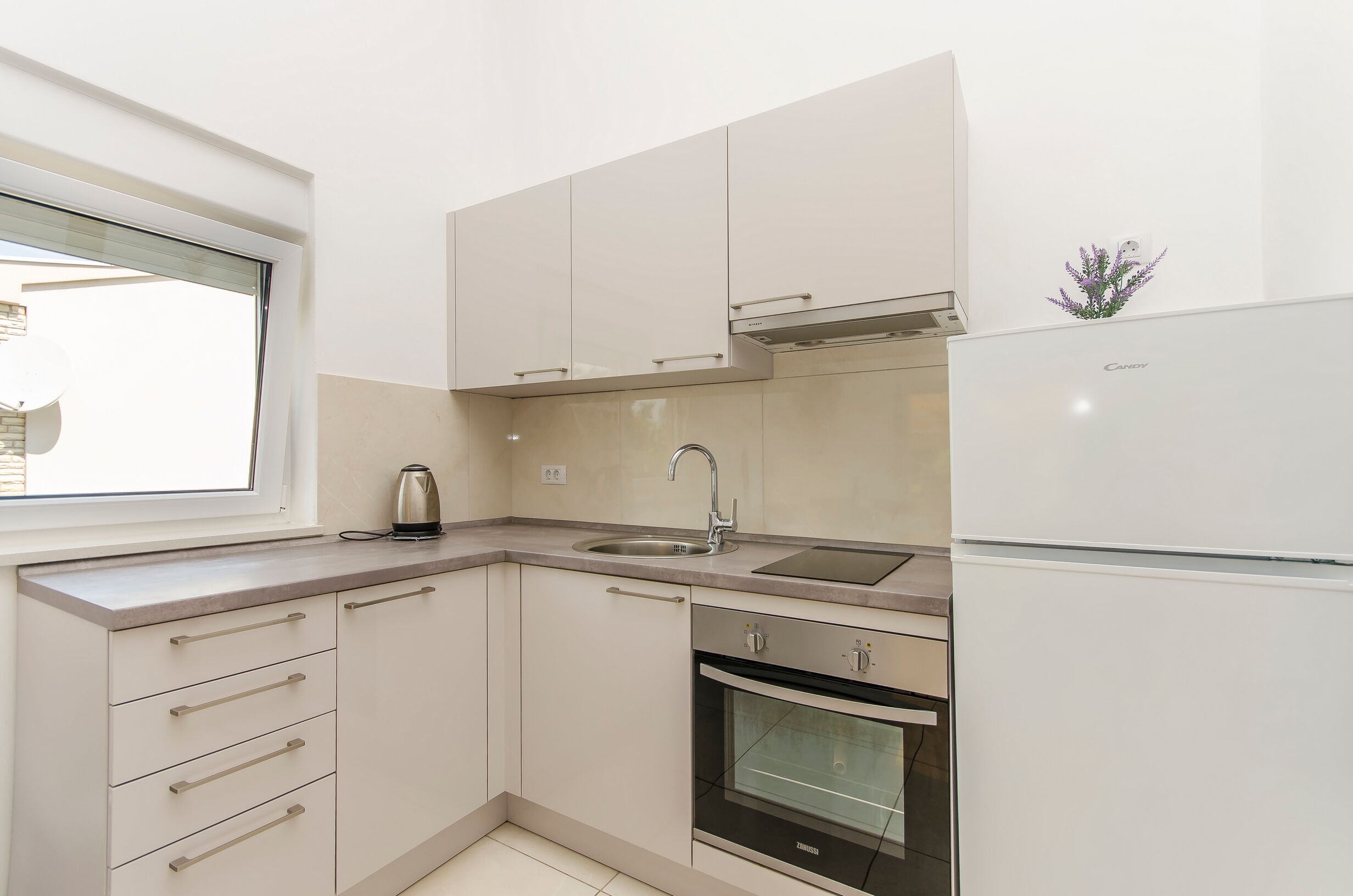 Apartments A-Z 55061-A4