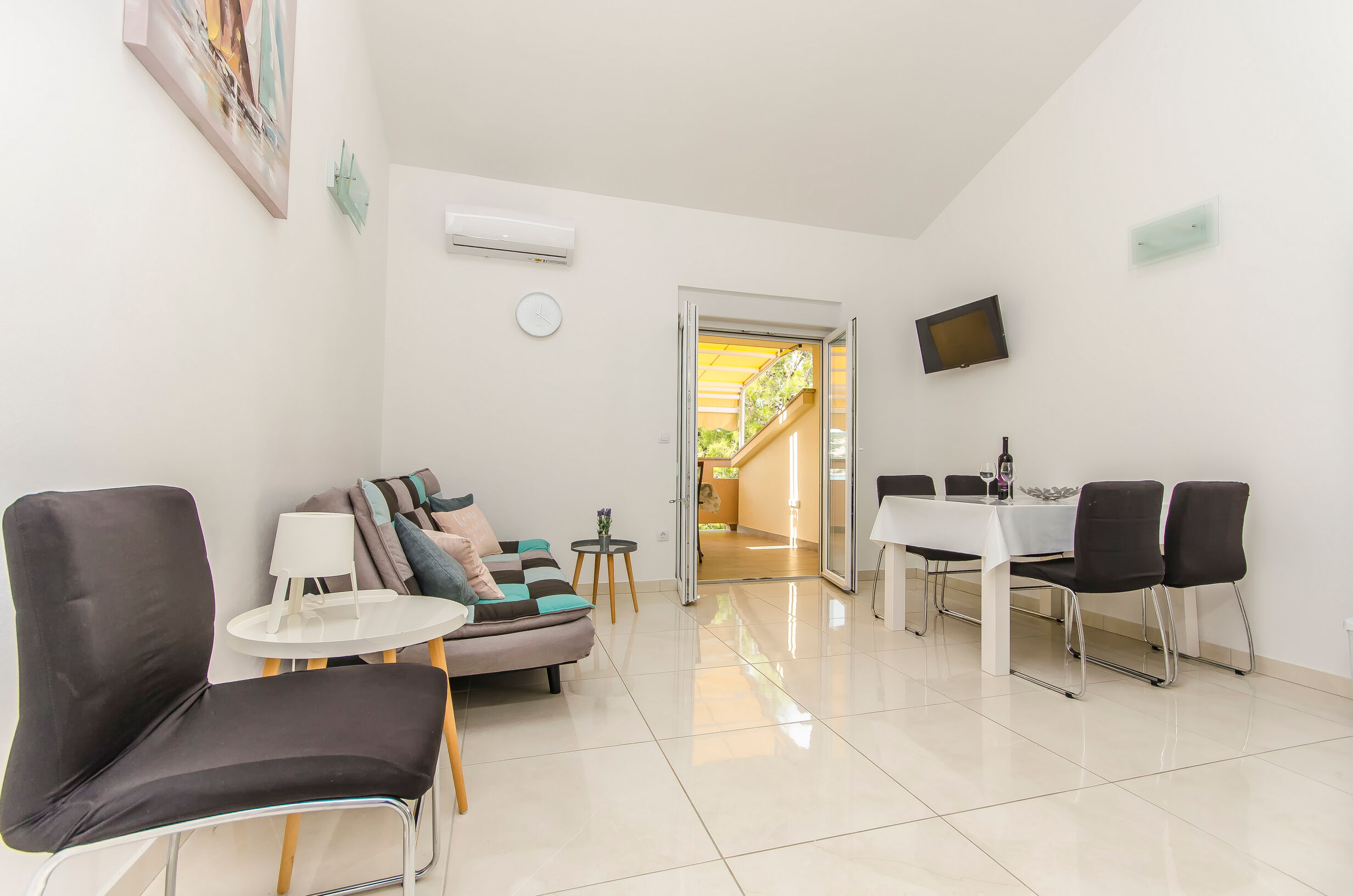 Apartments A-Z 55061-A4