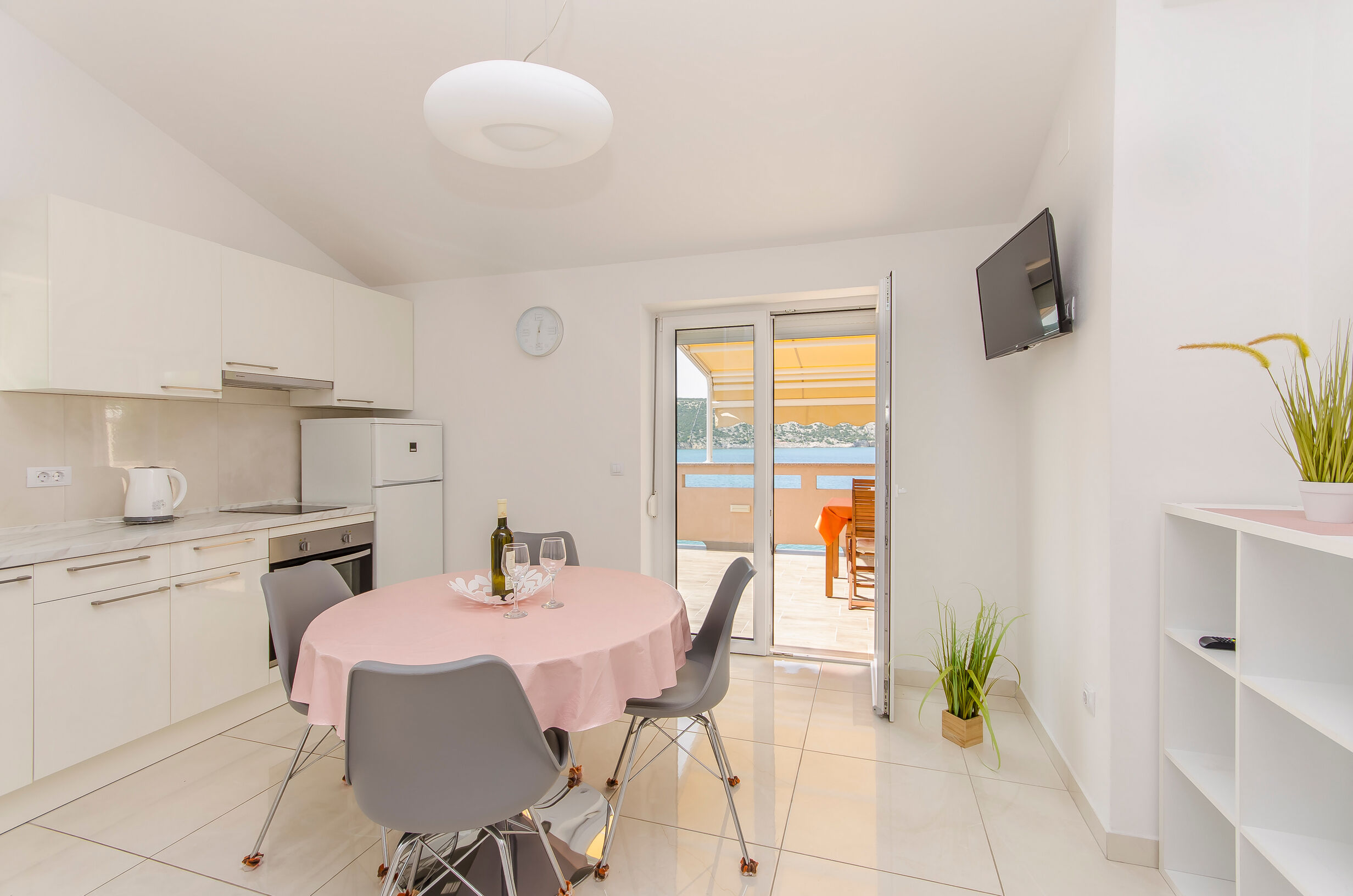 Apartments A-Z 55061-A5