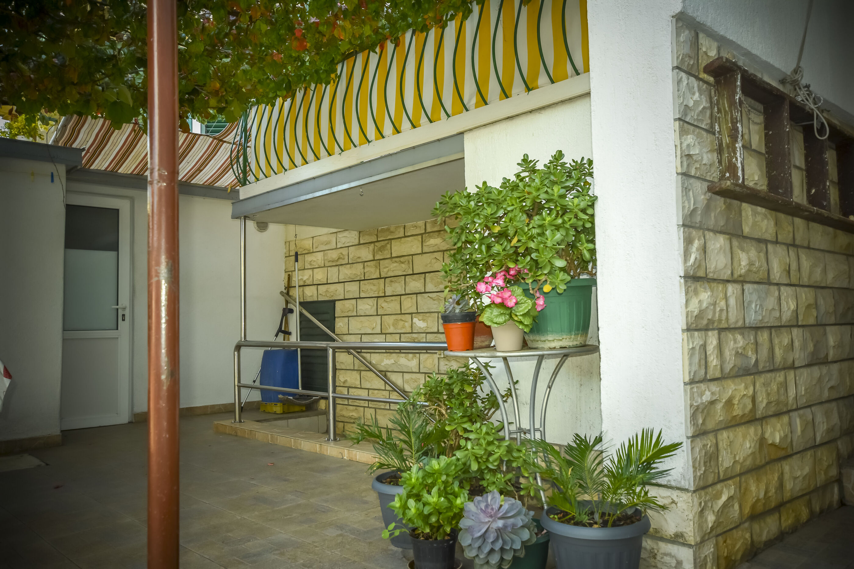 Apartments Jasmine 91761-A1