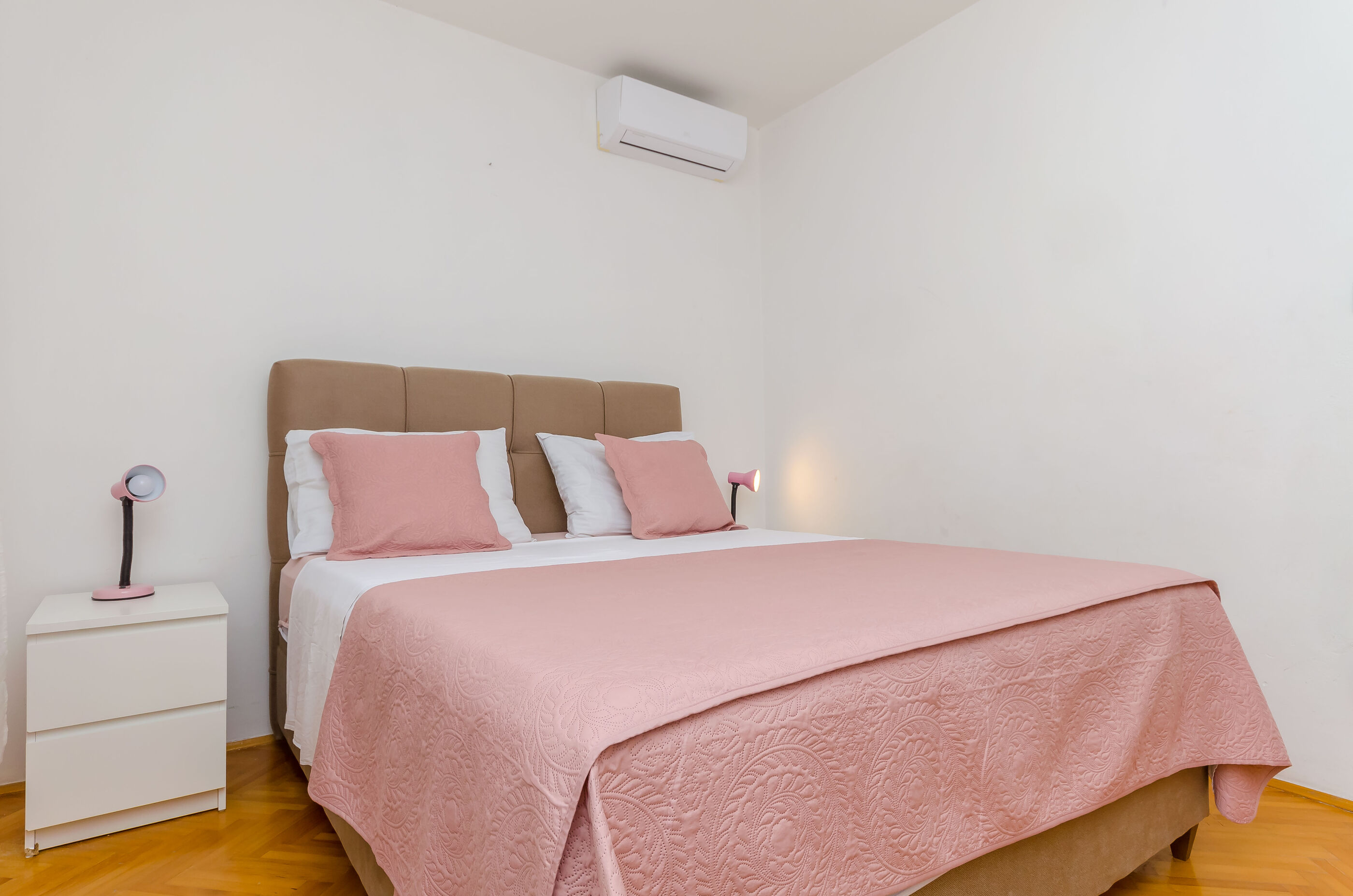 Apartments Edita 29451-A4
