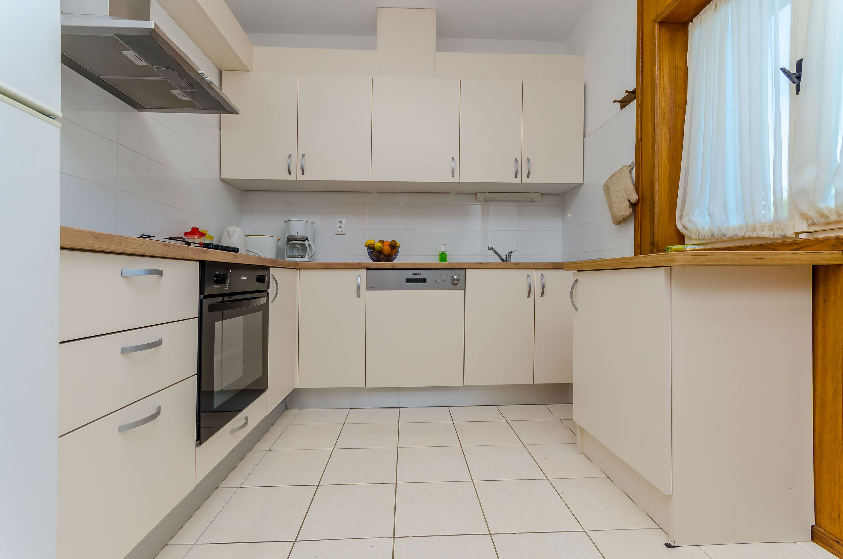 Apartment Pine Haven 98411-A1