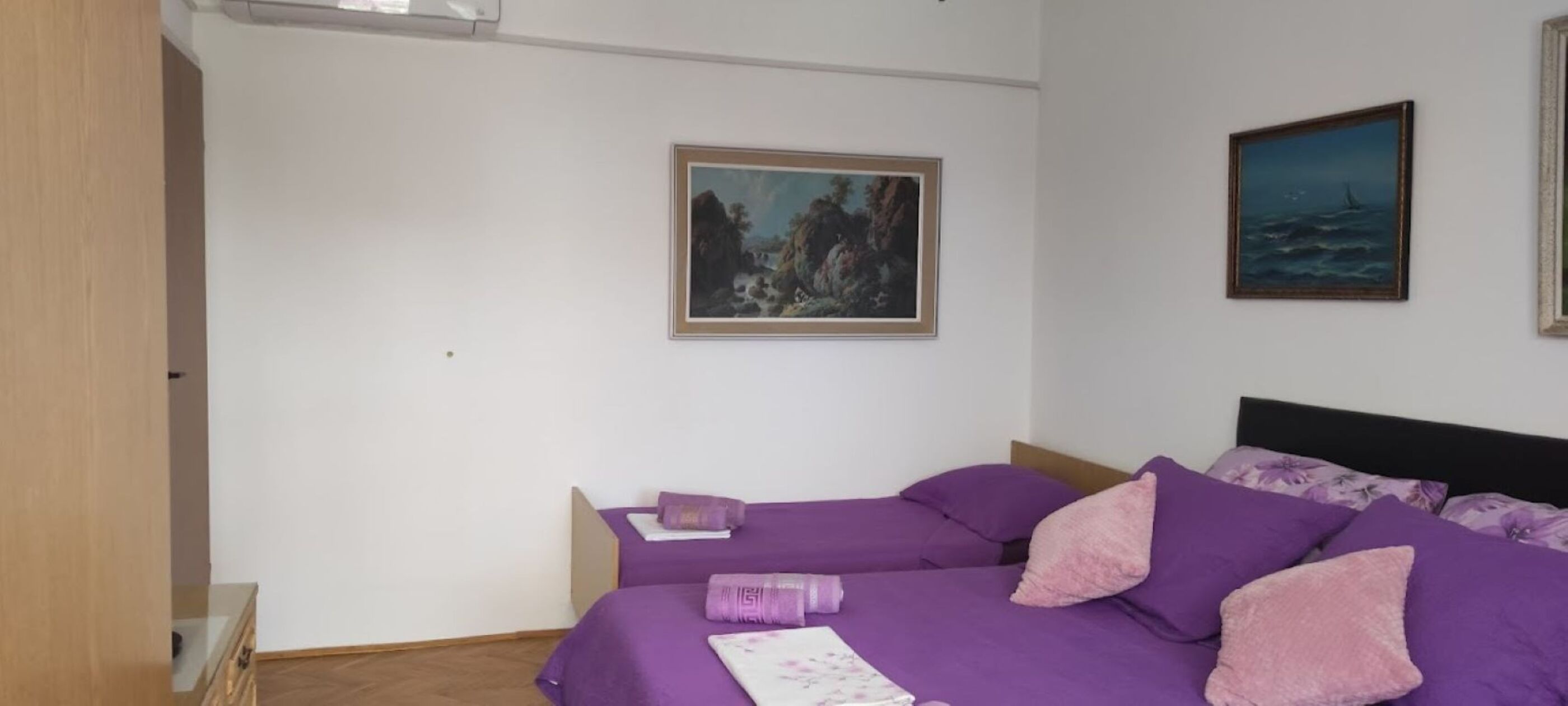 Apartment Jacuzzi Residence 91741-A1