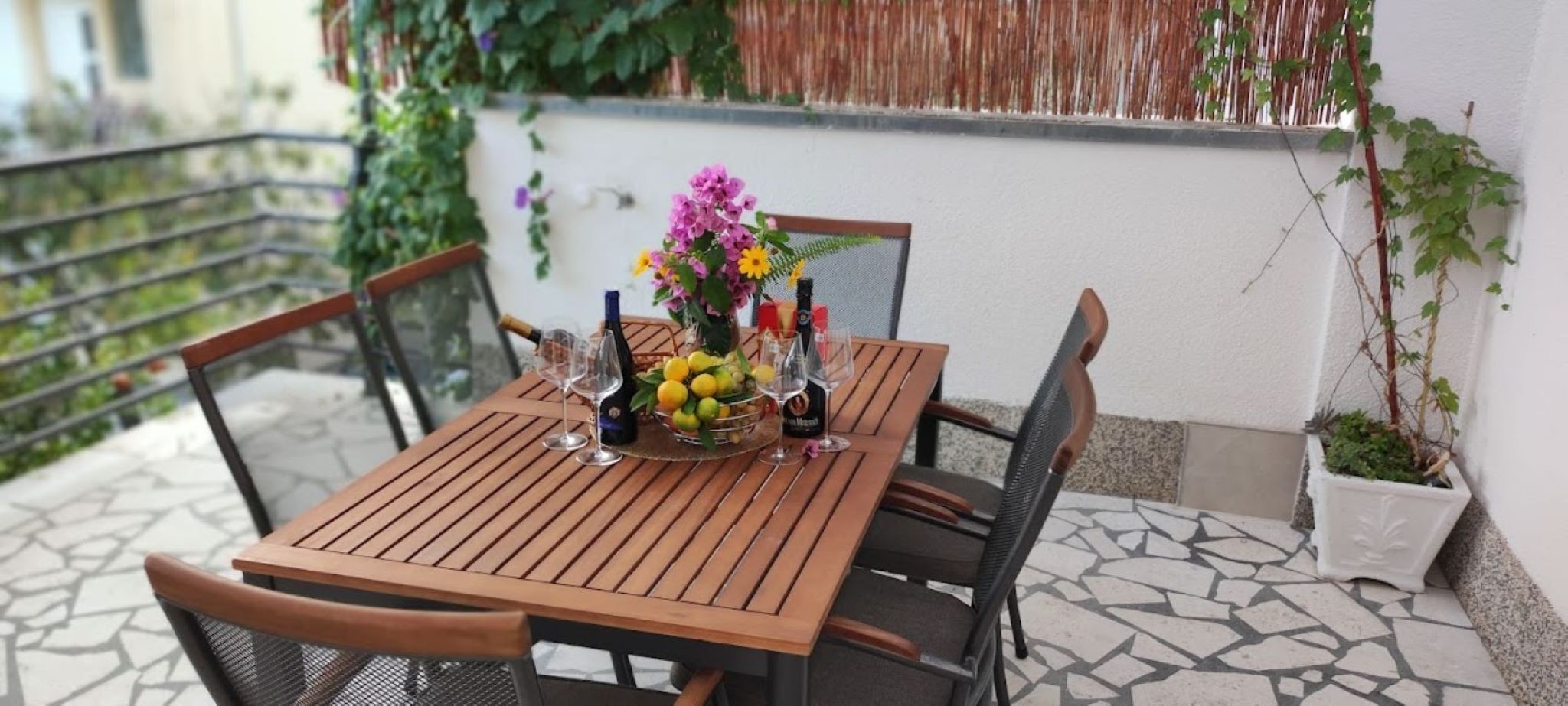 Apartment Jacuzzi Residence 91741-A1