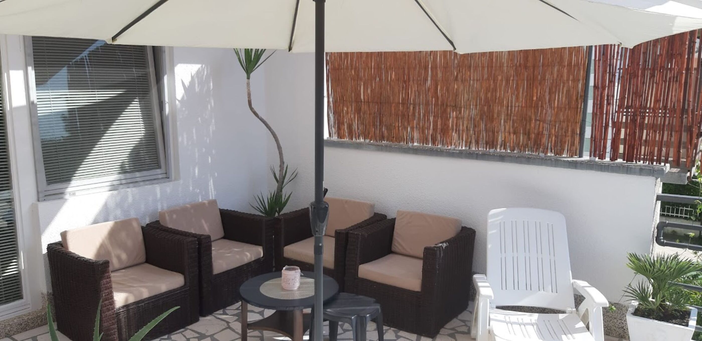 Apartment Jacuzzi Residence 91741-A1