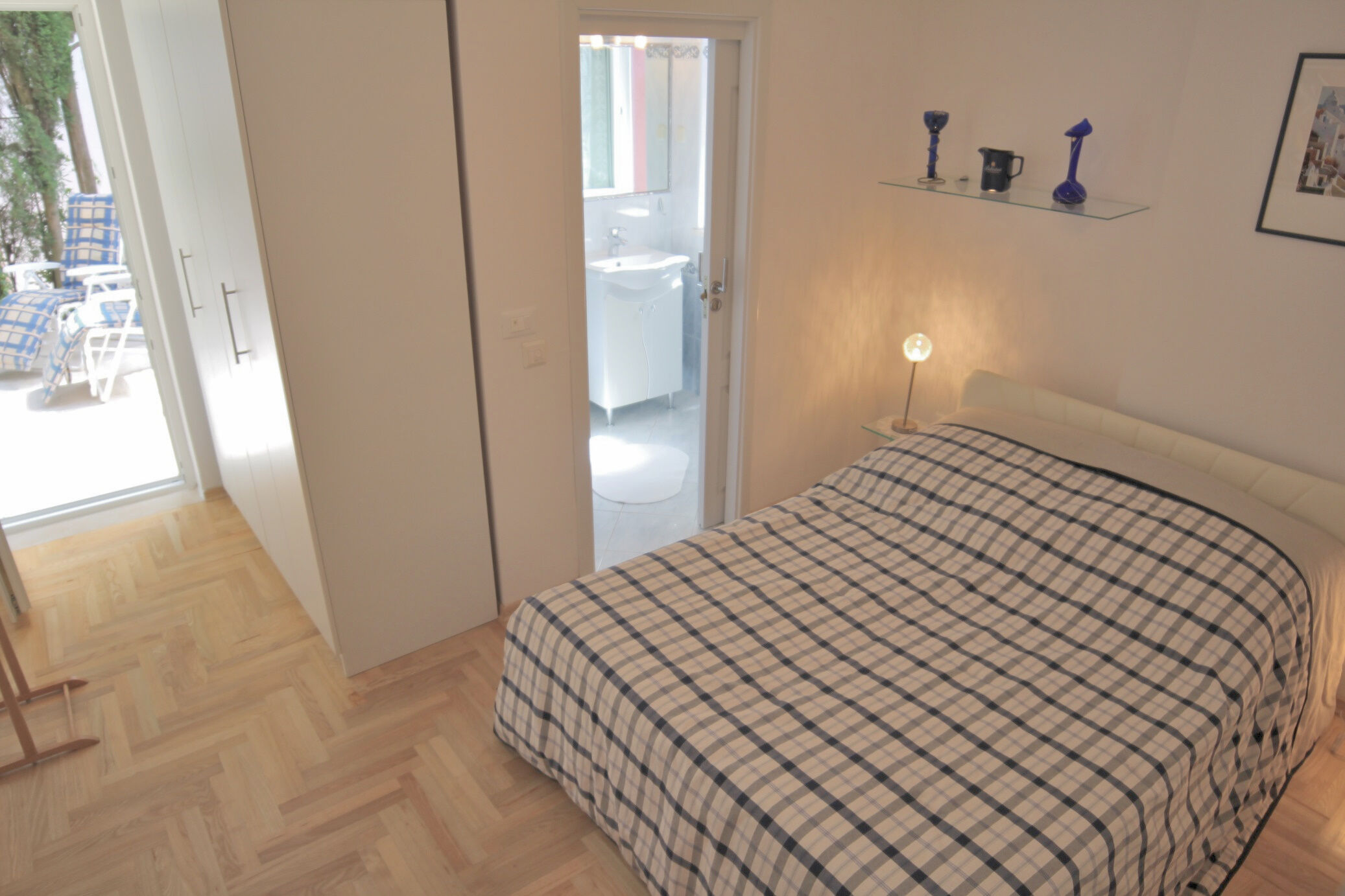 Apartments Adrian 98491-A2