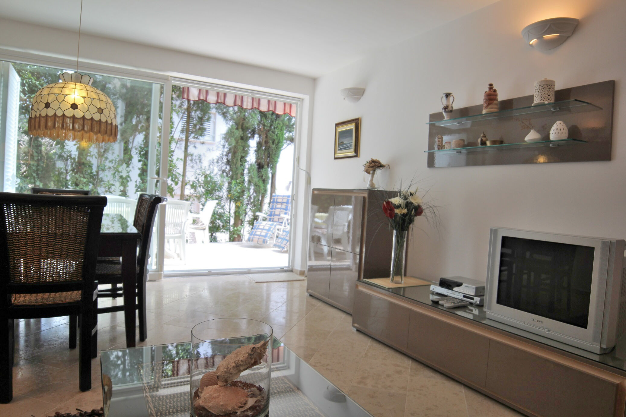 Apartments Adrian 98491-A2