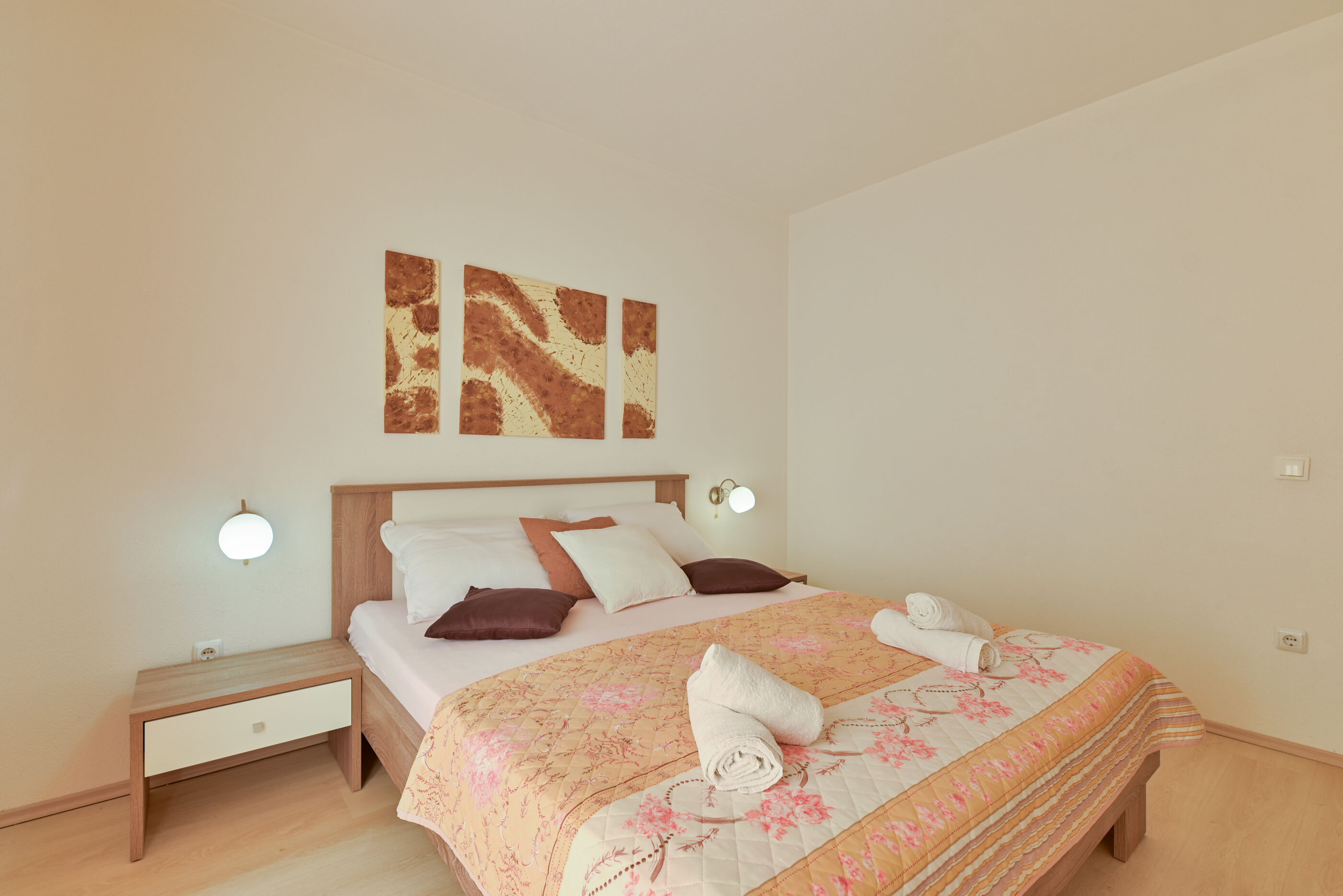 Apartments Slava 24981-A1