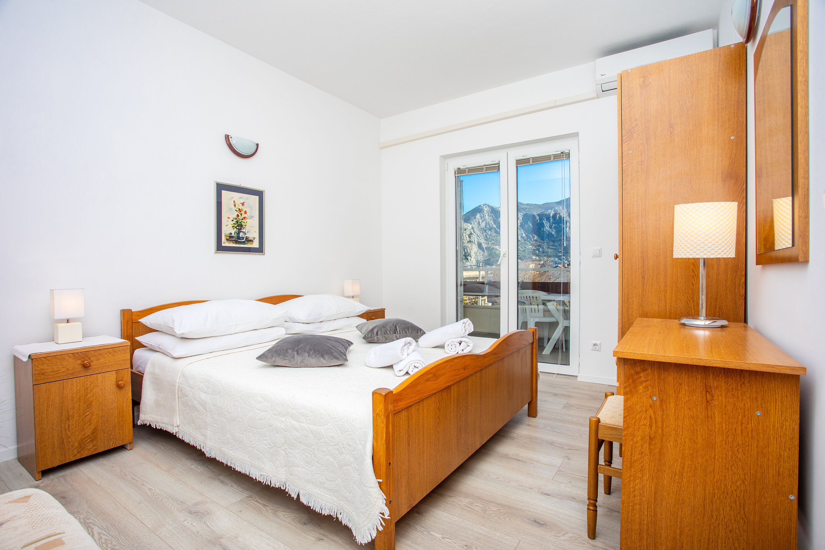 Apartments Tonči 33111-A1
