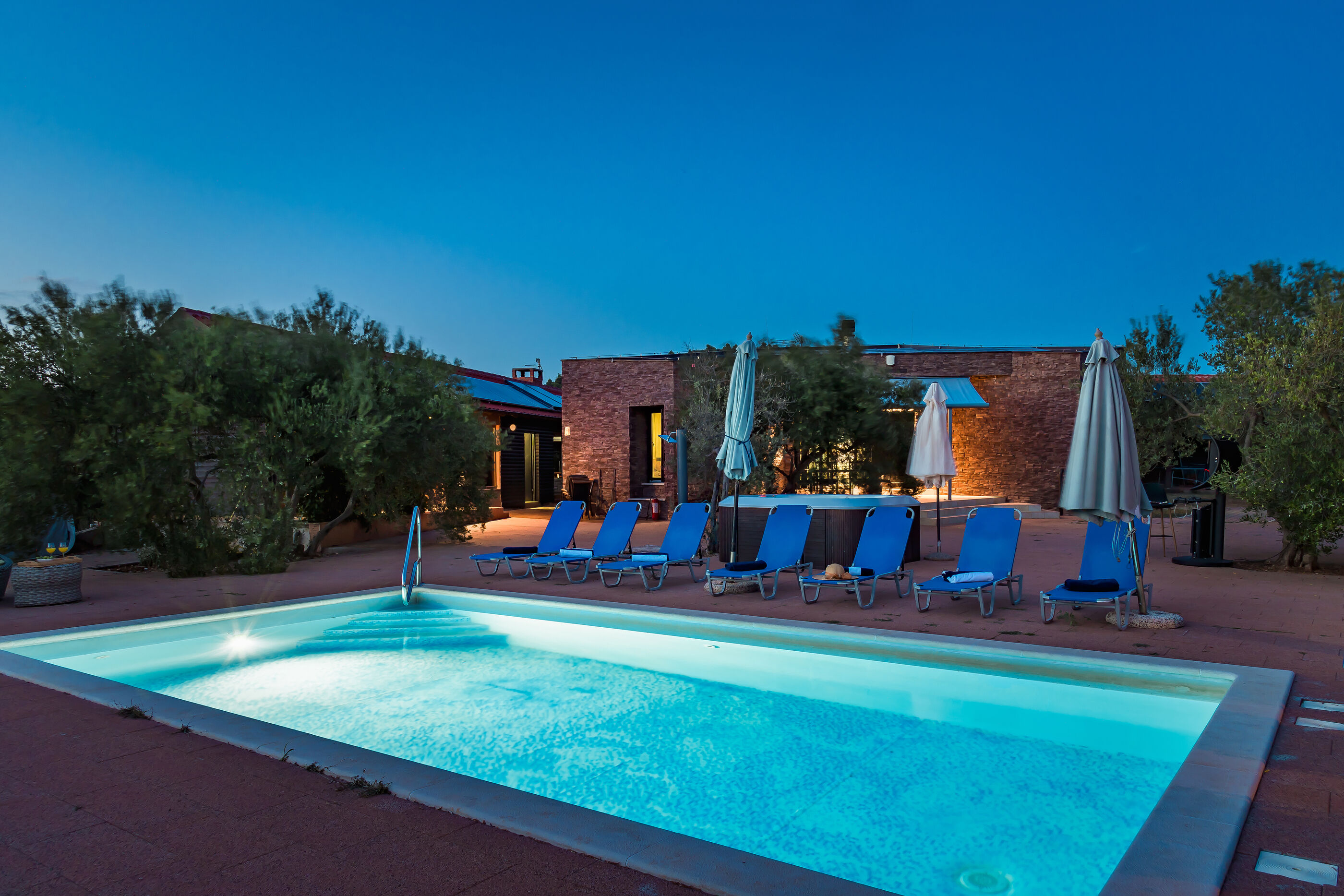 Villa Horse house V0981-K1