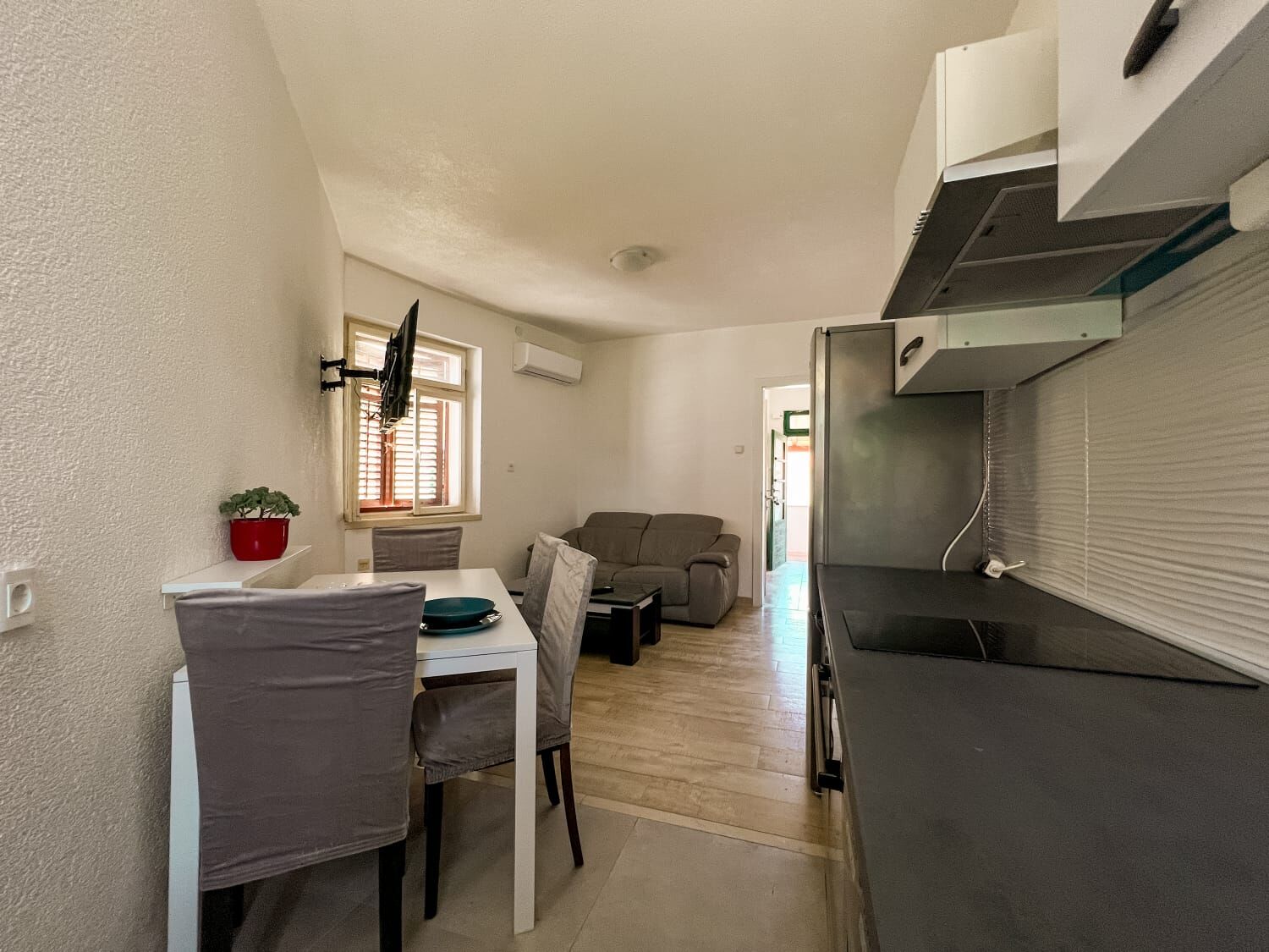 Apartment Vladimir 98661-A1
