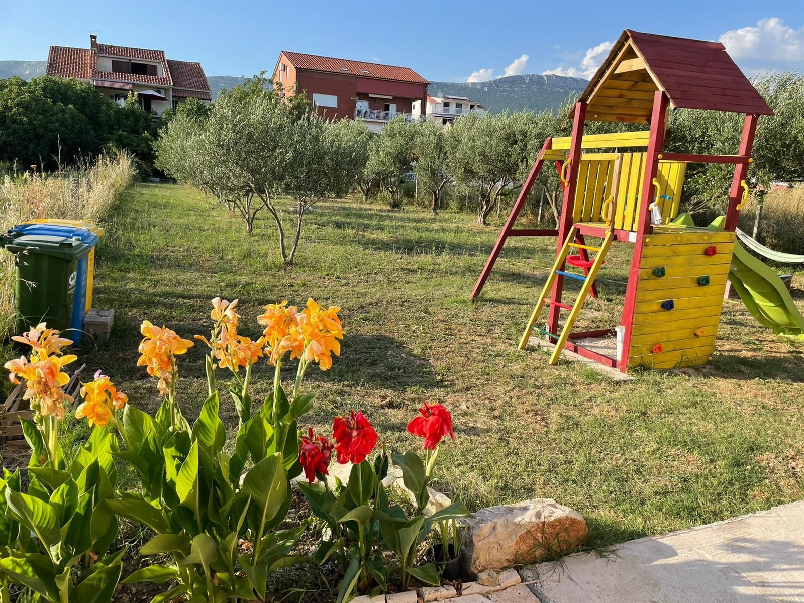 Photo of House Garden House