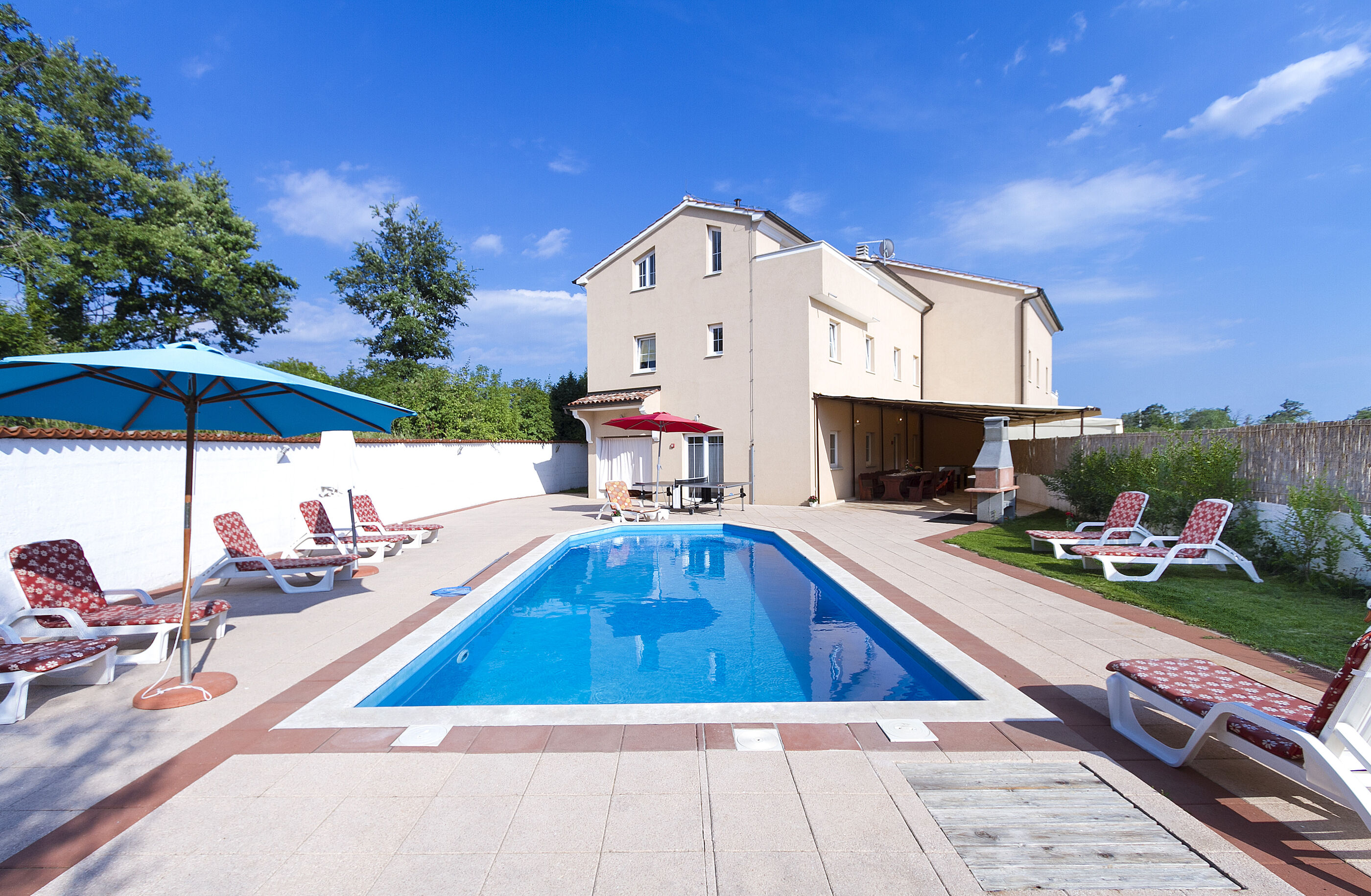 Villa Spacious Villa Spacious Accommodation in Zminj