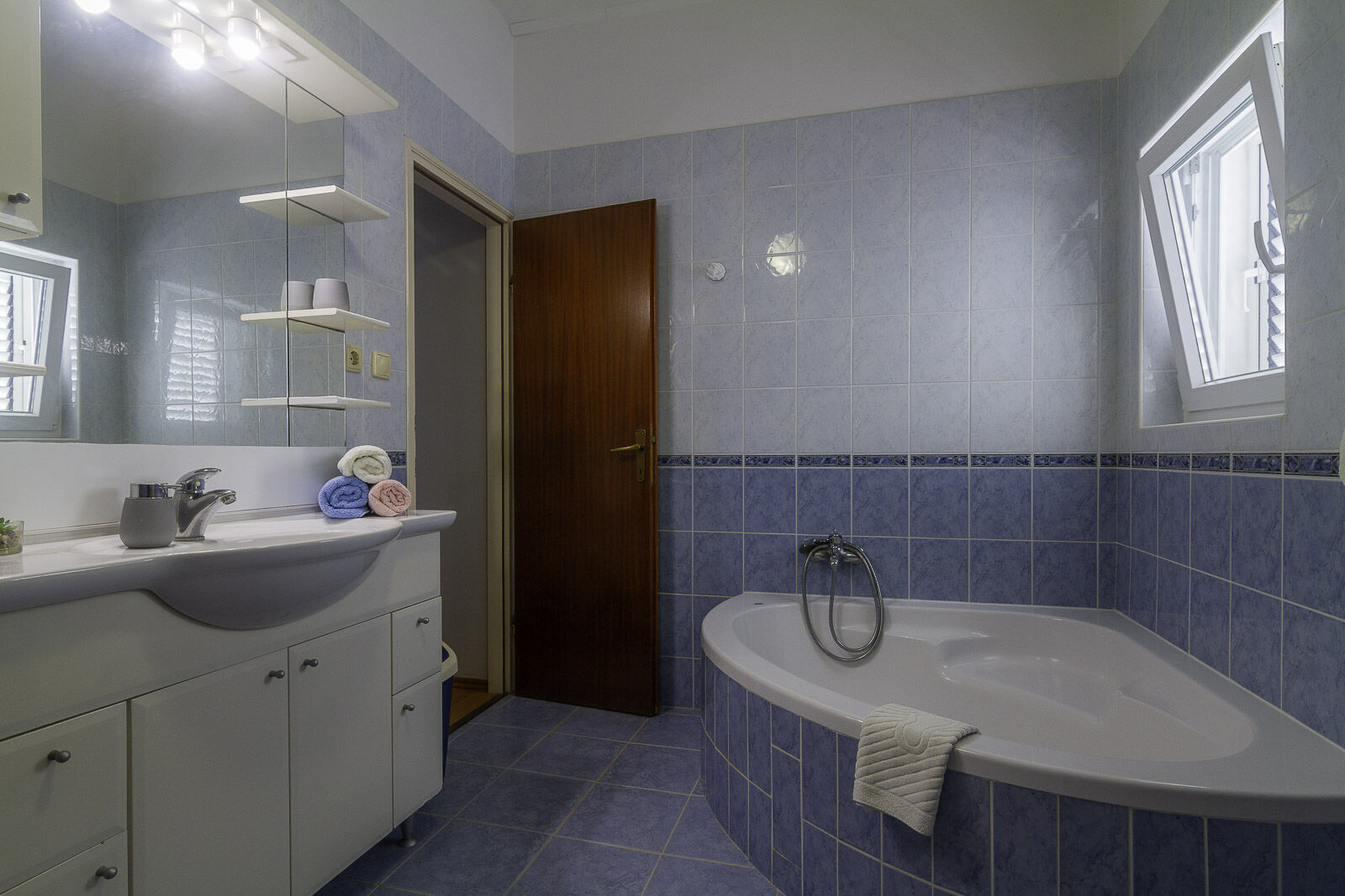 Apartments Frankica 65691-A3