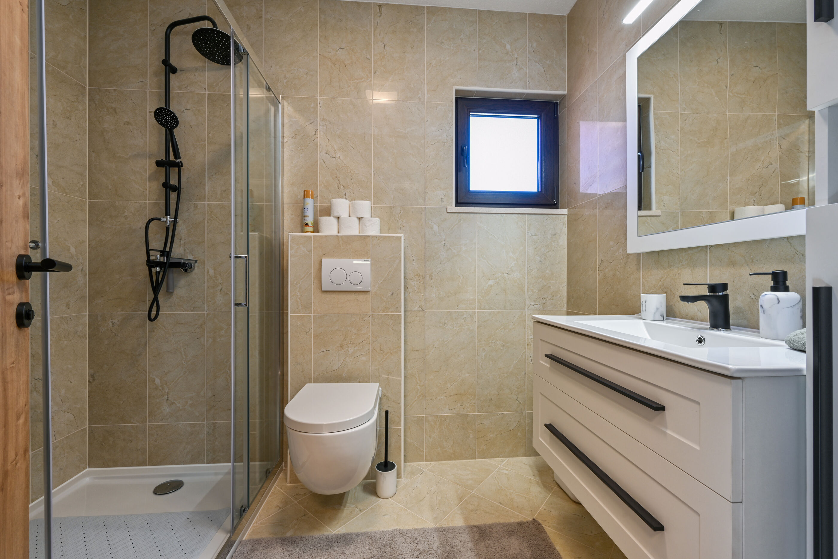 Apartments AVA 98651-A2