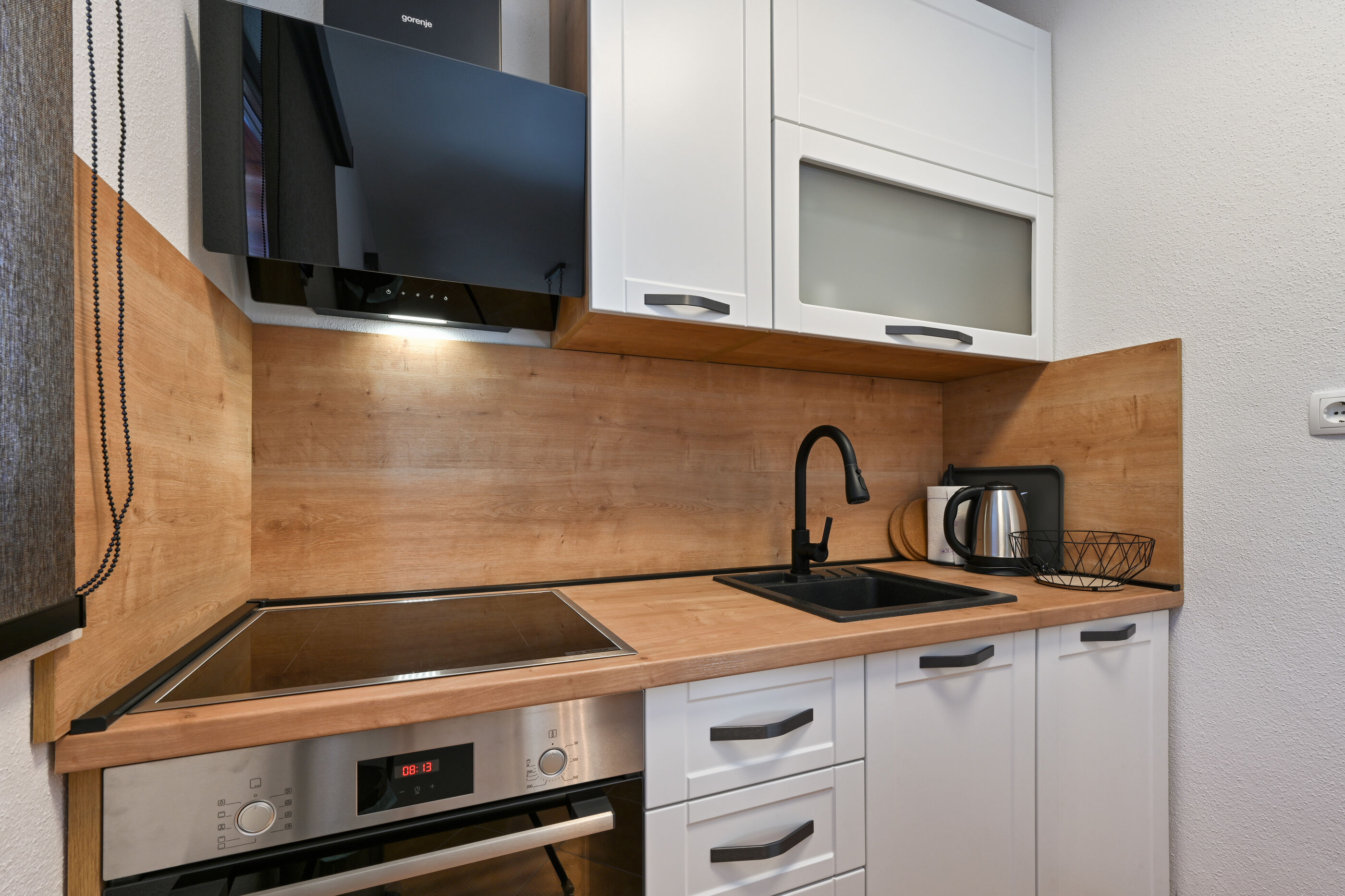 Apartments AVA 98651-A2