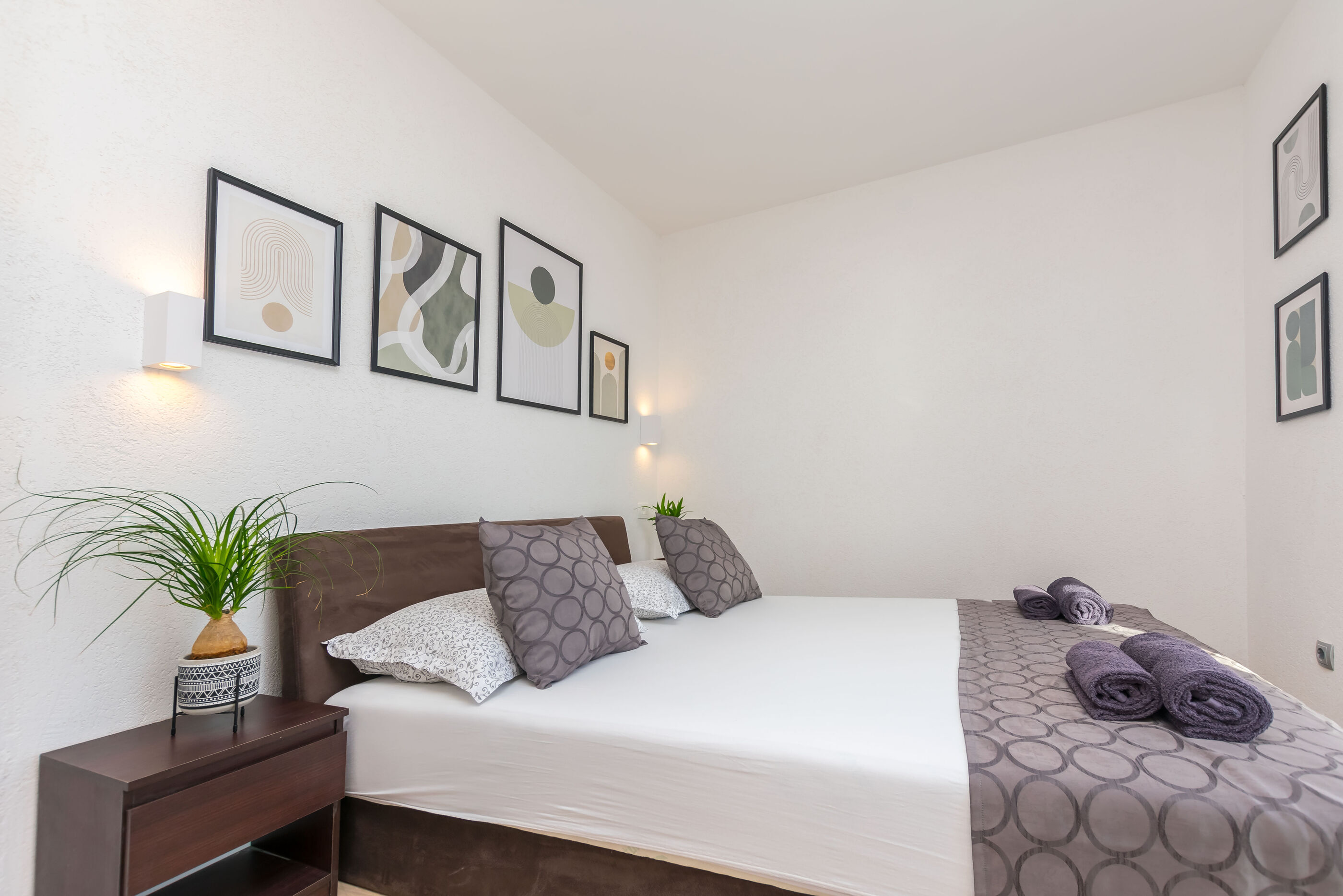 Apartments Mladen 12941-A3
