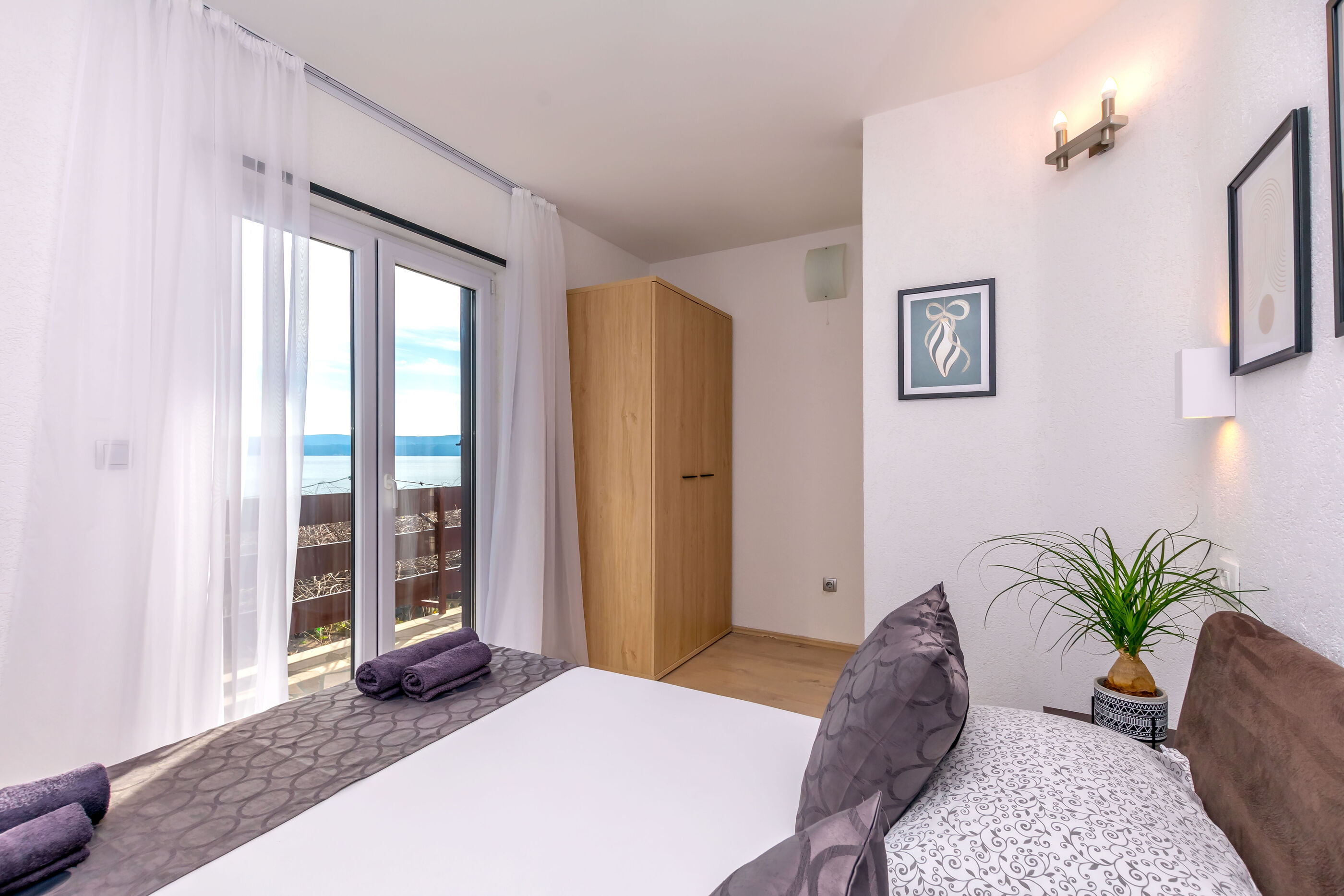 Apartments Mladen 12941-A3