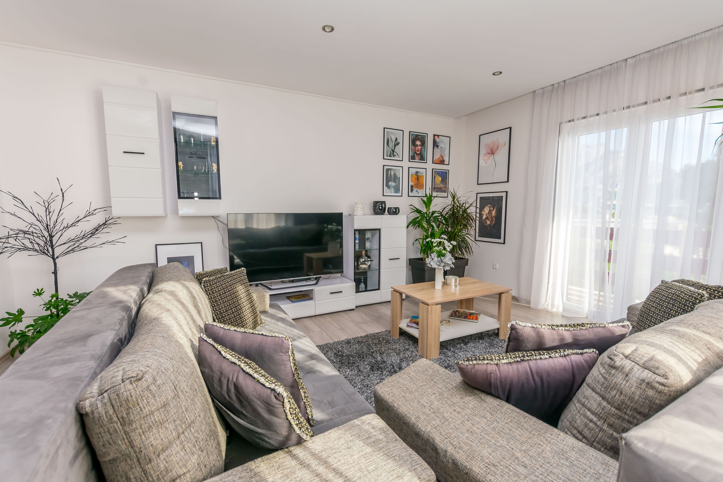 Apartments Mladen 12941-A2