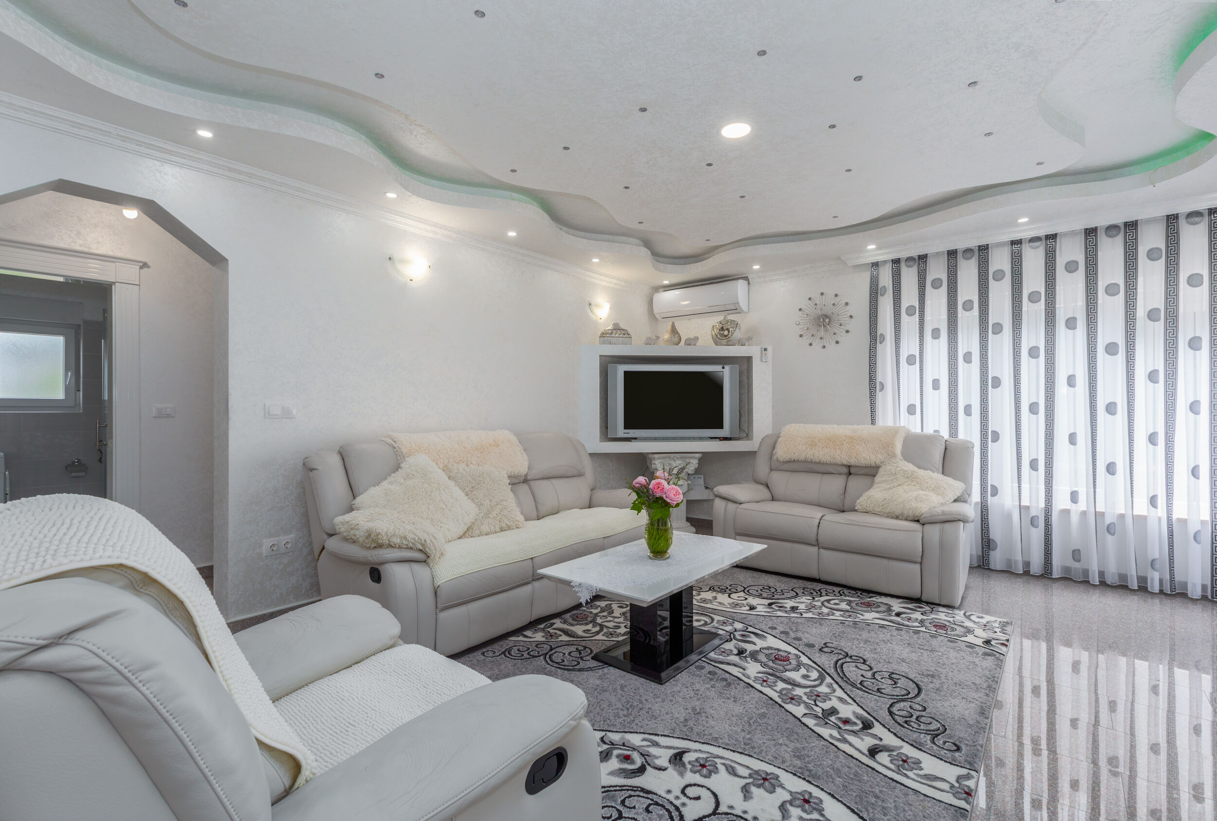 Villa Bianca s bazenom 63716-K1