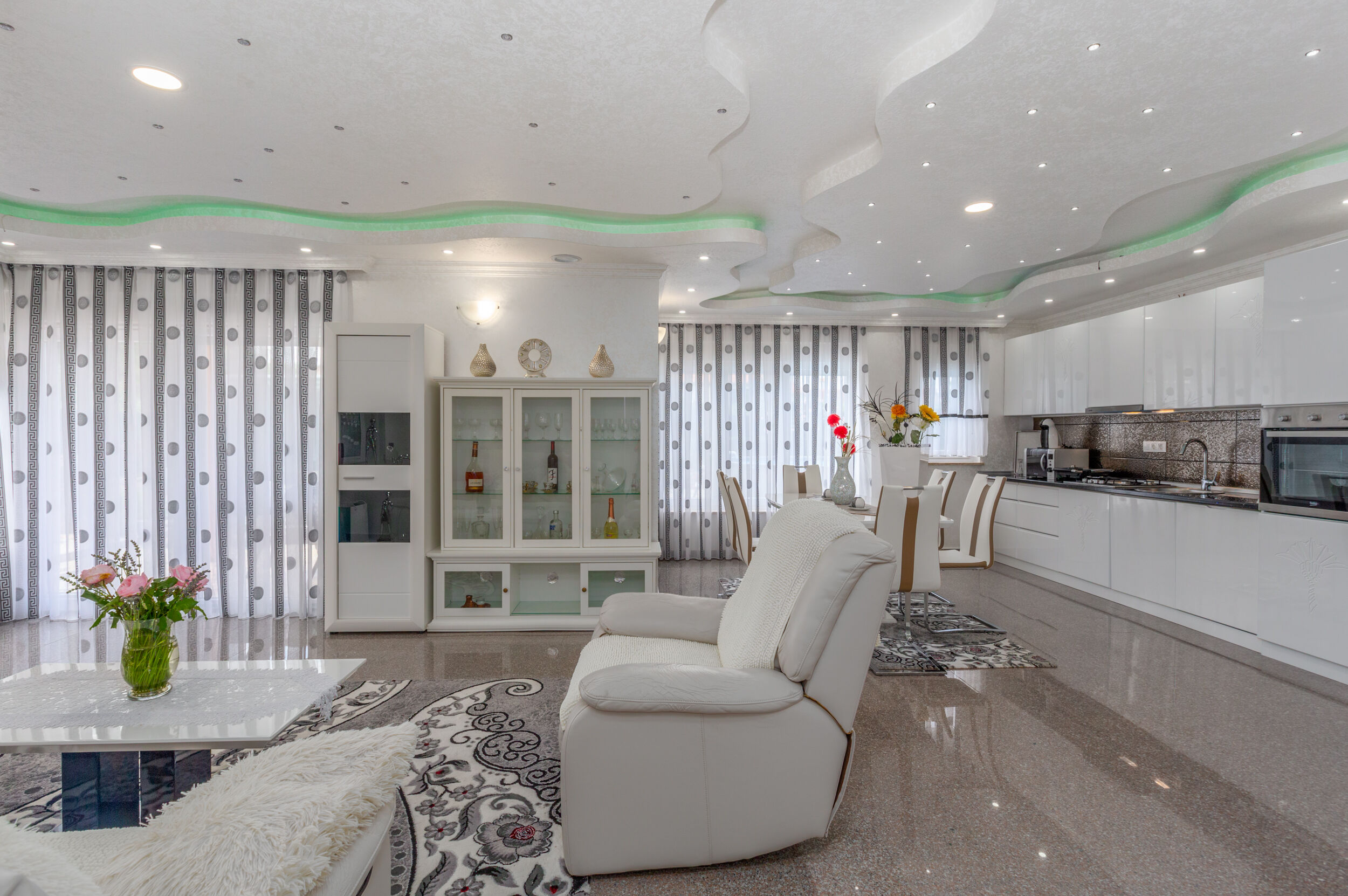 Villa Bianca s bazenom 63716-K1