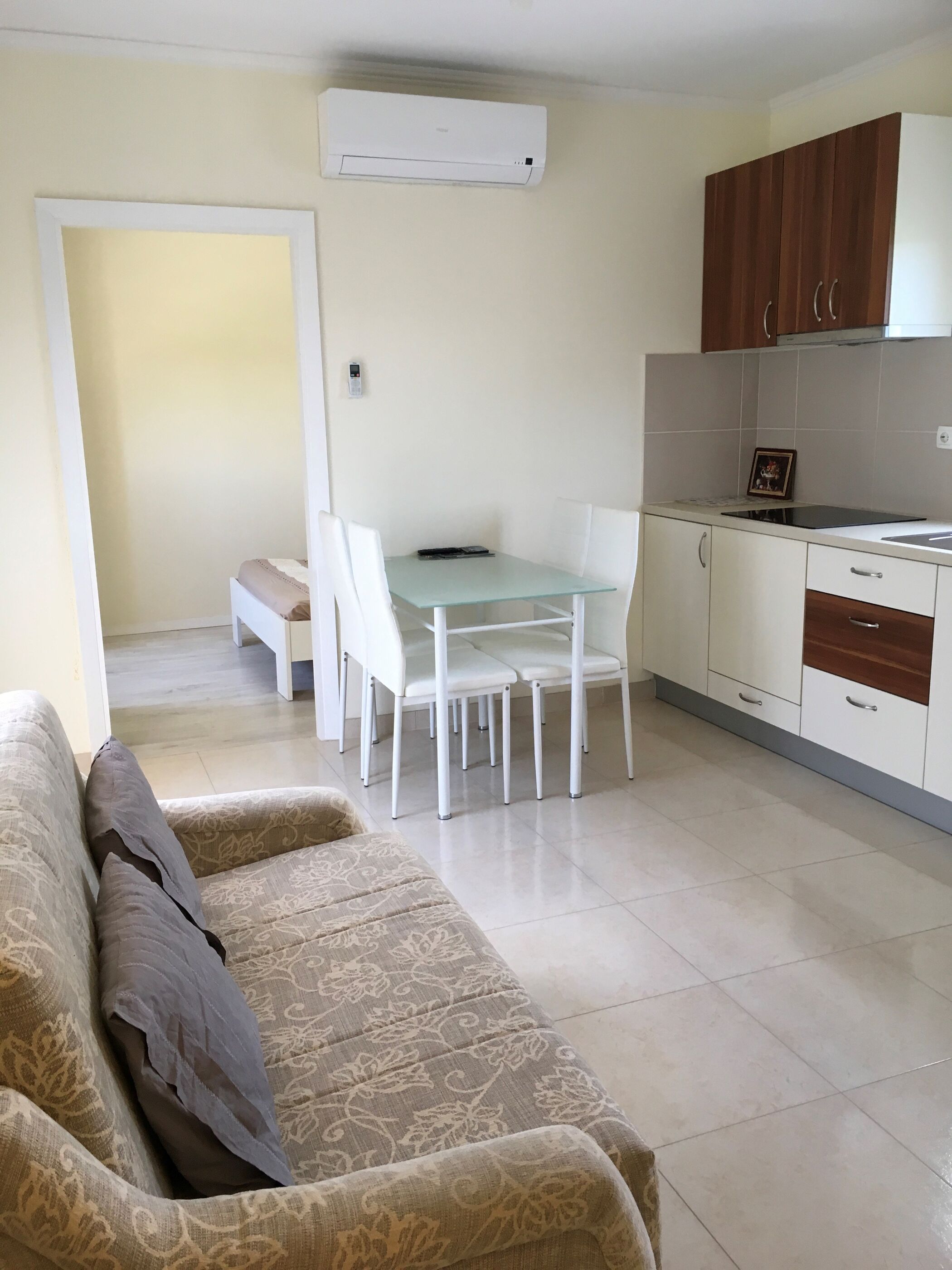 Apartments Lipovica 98771-A1