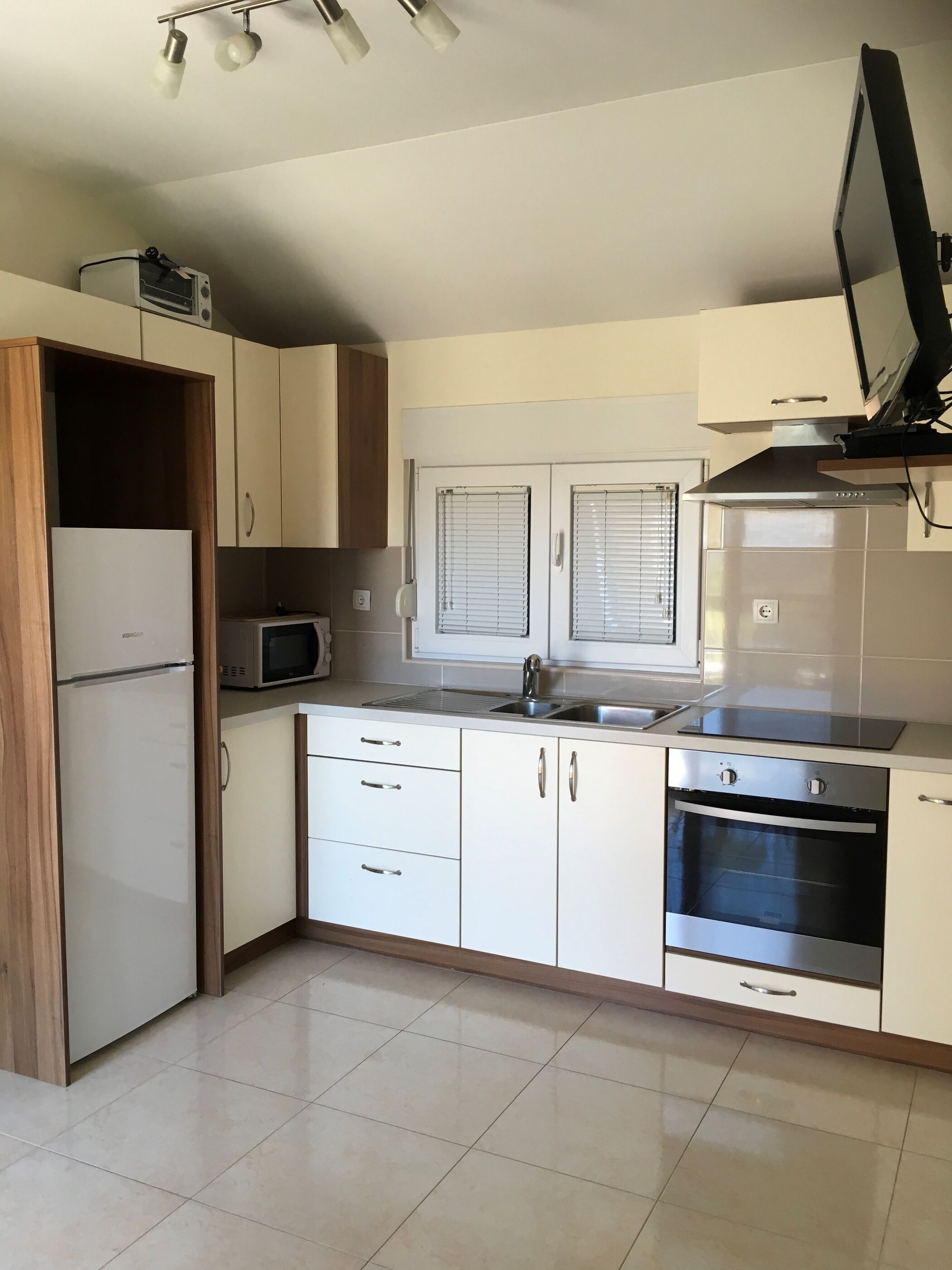 Apartments Lipovica 98771-A2