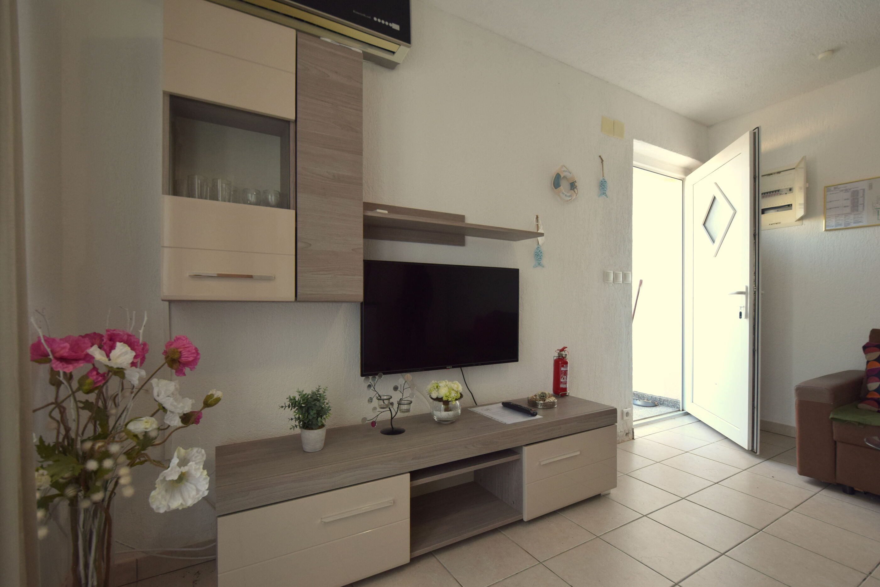 Apartments Mikec 12281-A3