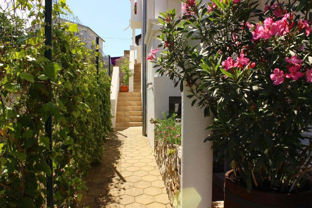Apartments Villaarta Murter 98791-A1
