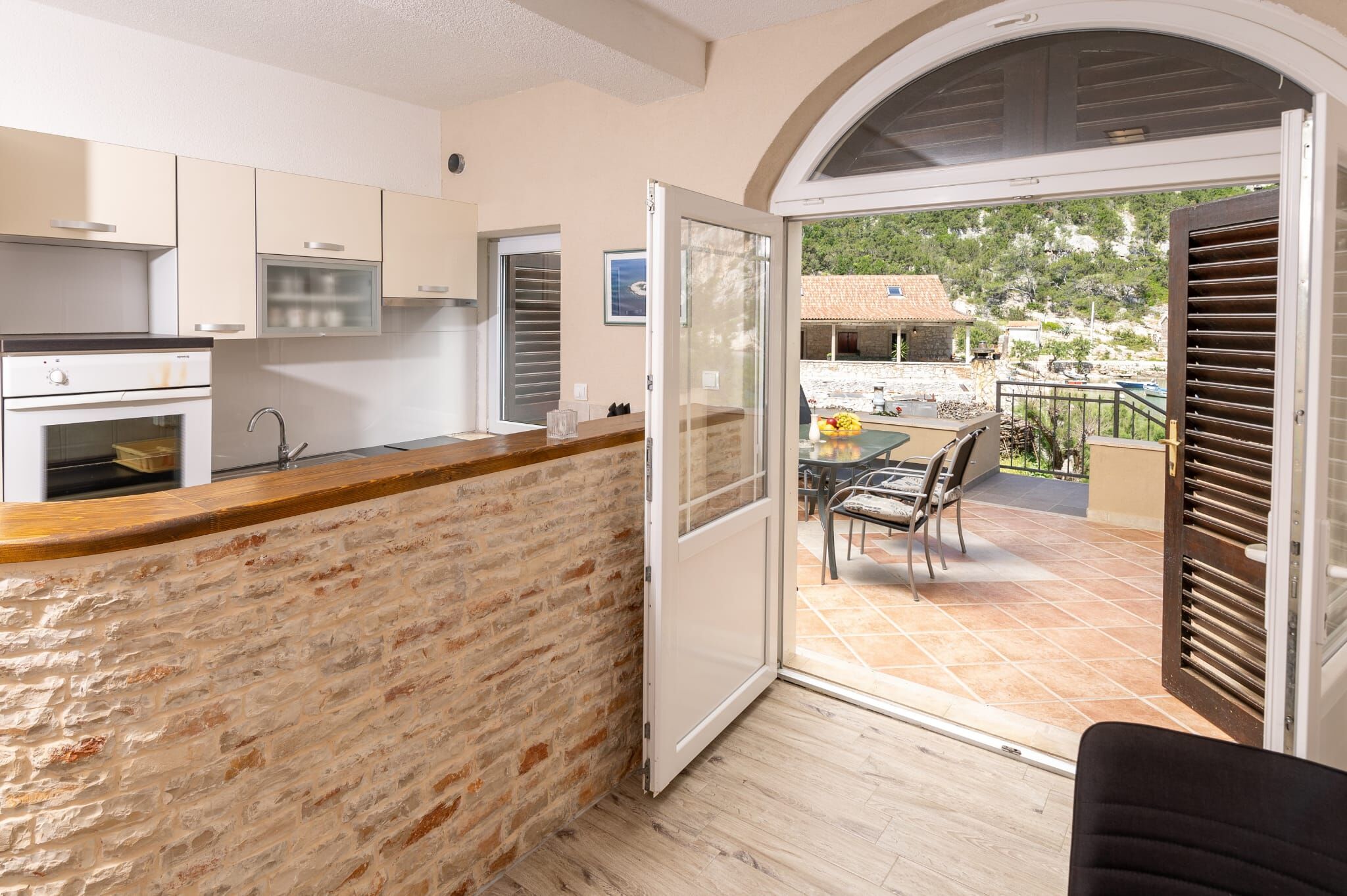 Apartments Serzane 98861-A4