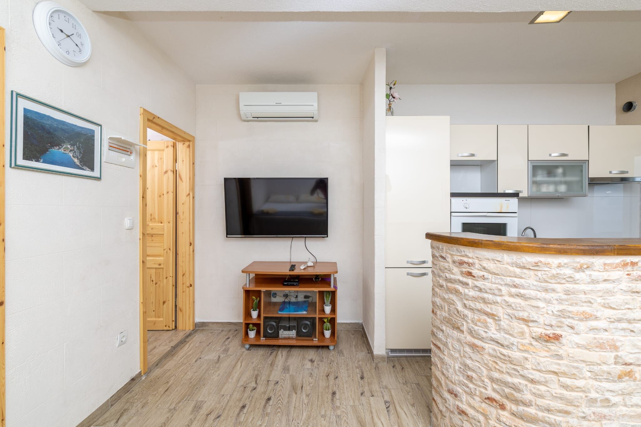 Apartments Serzane 98861-A4