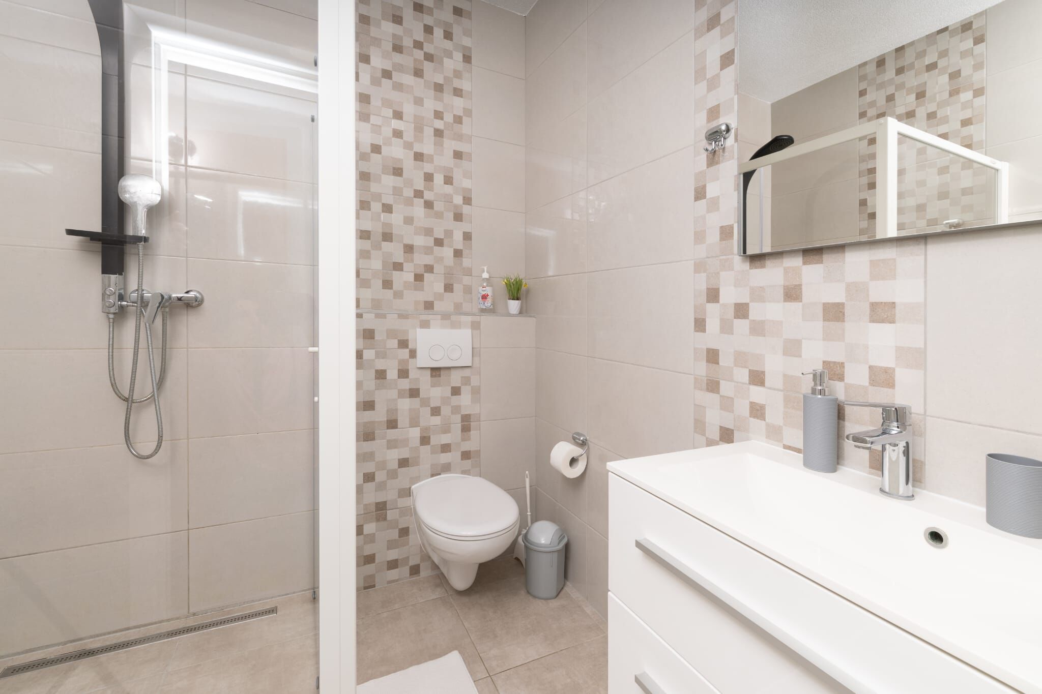 Apartments Serzane 98861-A4