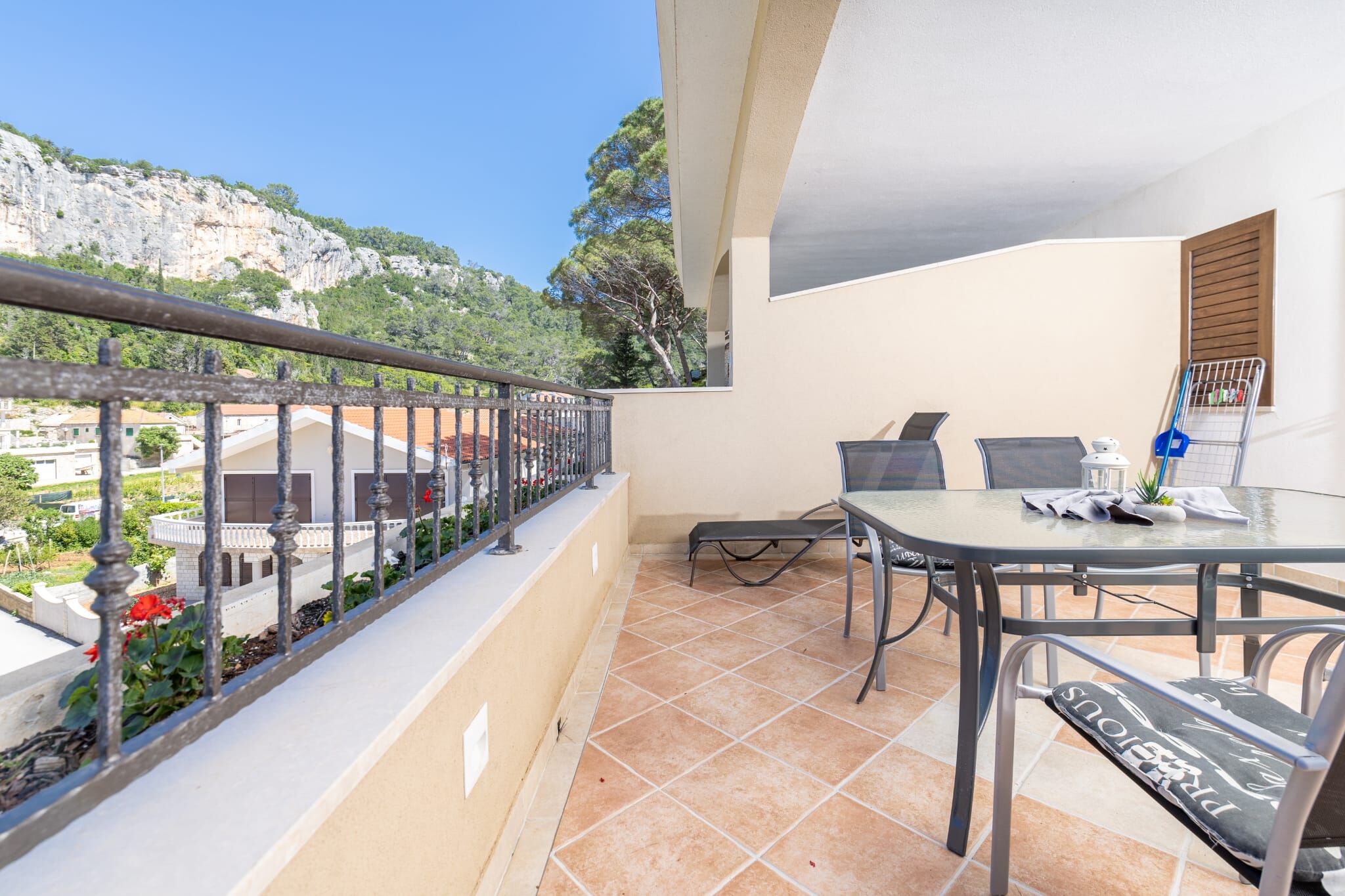 Apartments Serzane 98861-A6