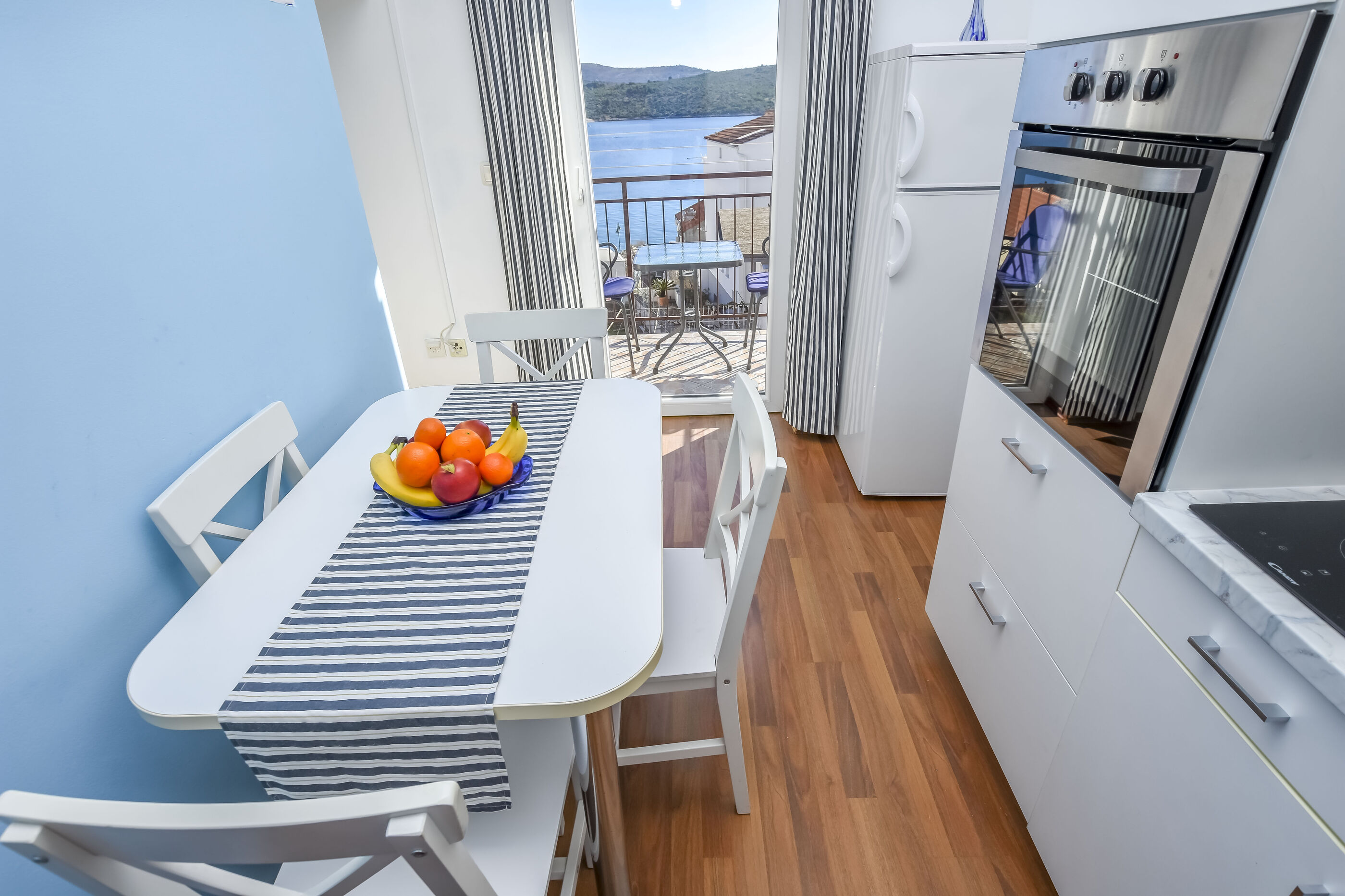 Apartments Vladimir 40483-A2