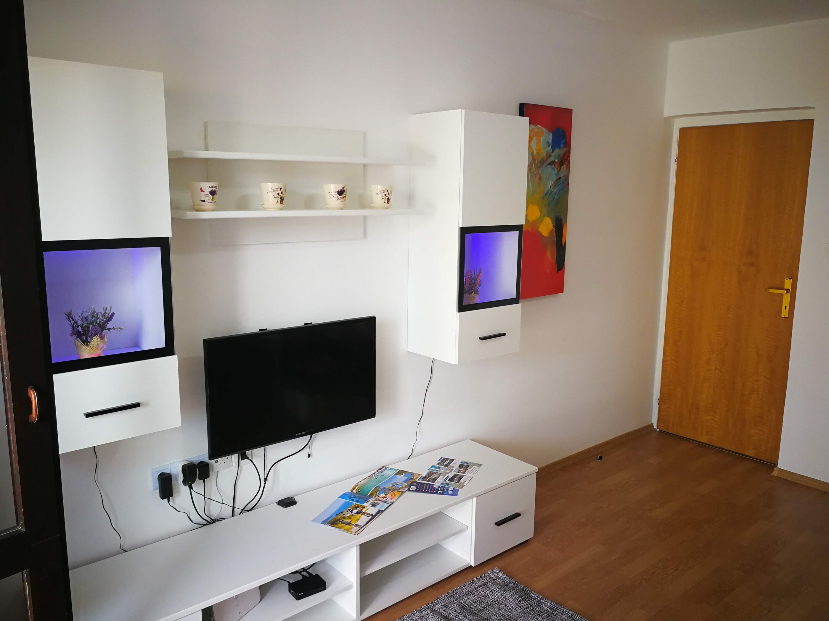Apartment Nirvana 98811-A1