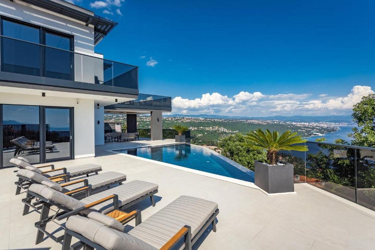 Photo of Villa Platinium