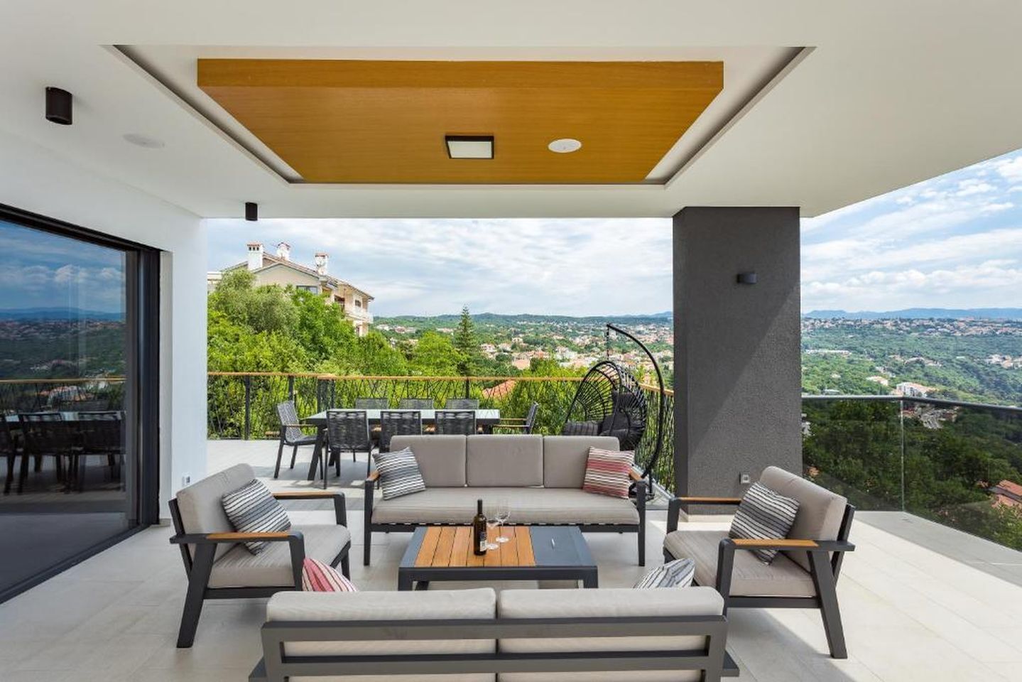 Photo of Villa Titanium