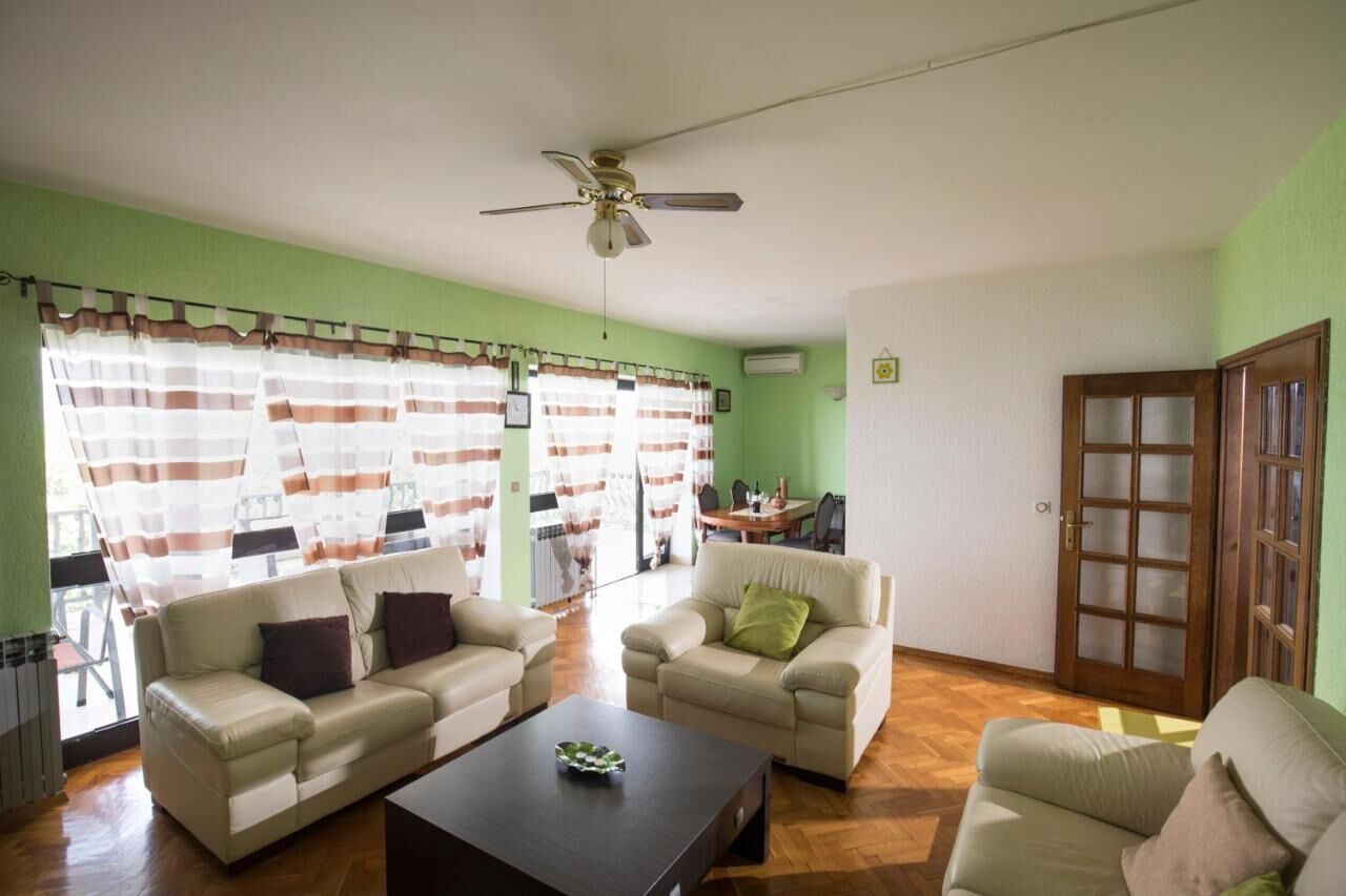 Apartment Vrata Jadrana 1 97747-A1