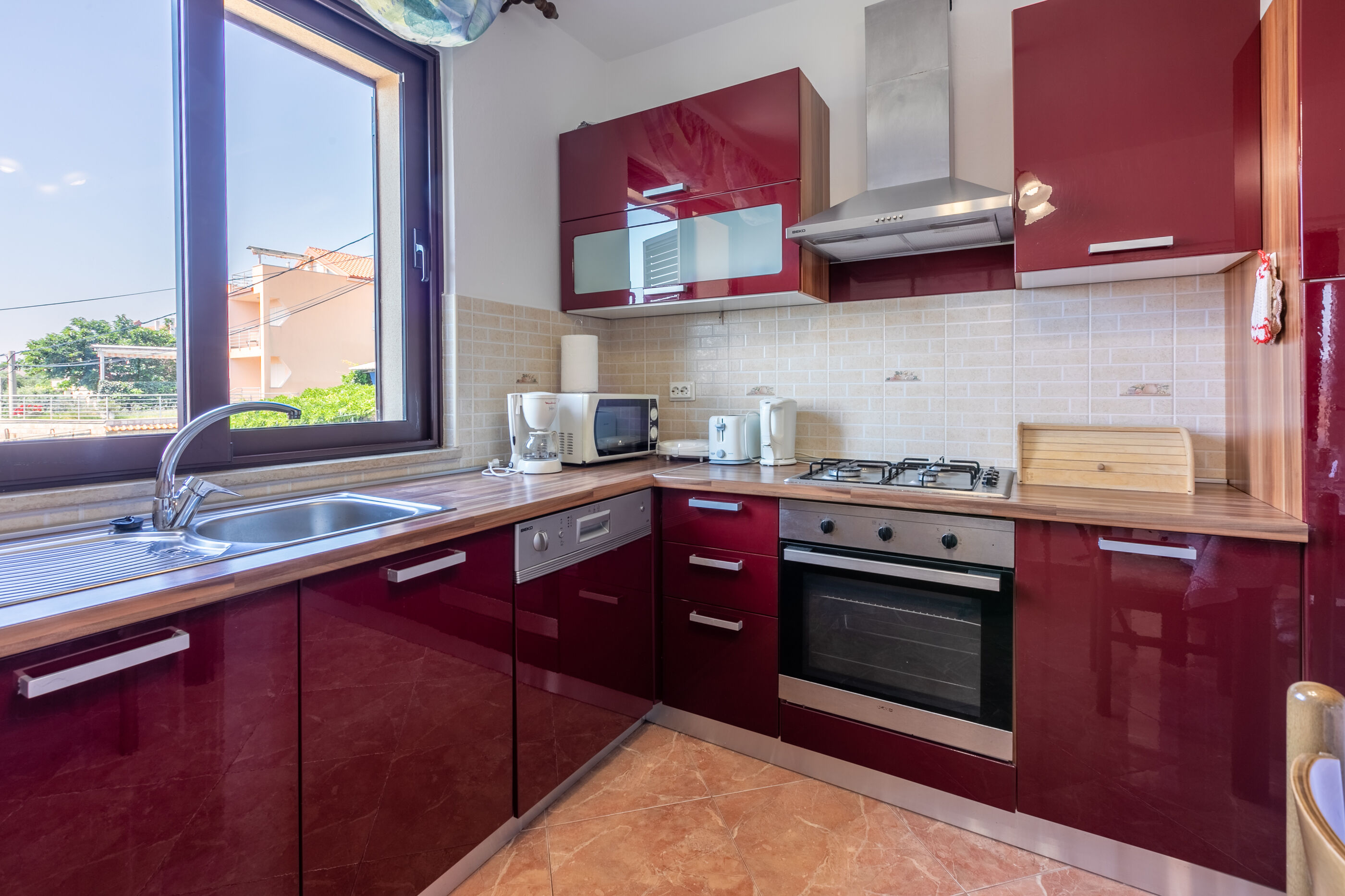 Apartments Ljiljana 65671-A1
