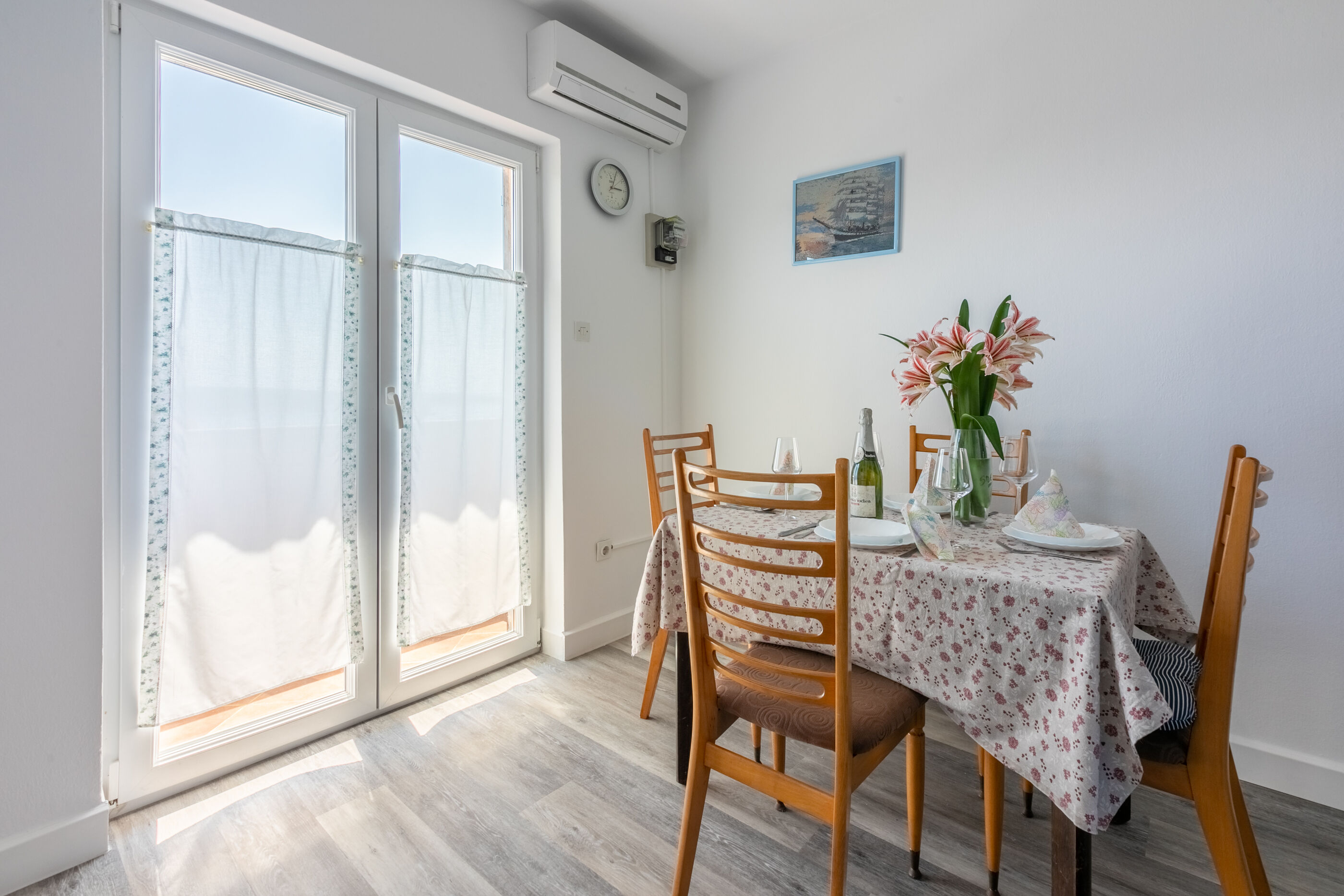 Apartments Ljiljana 65671-A2
