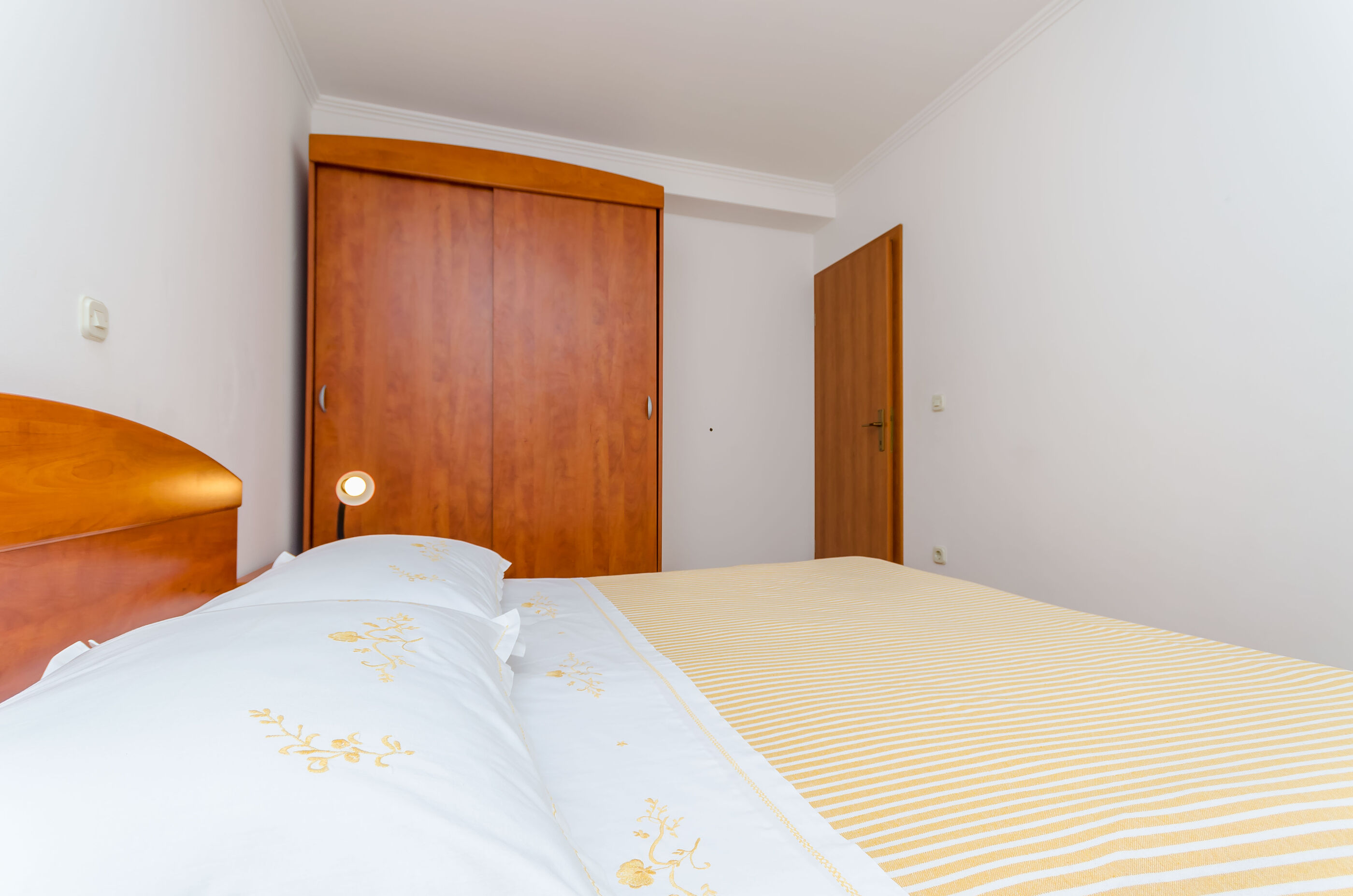 Apartments Modric 98161-A1