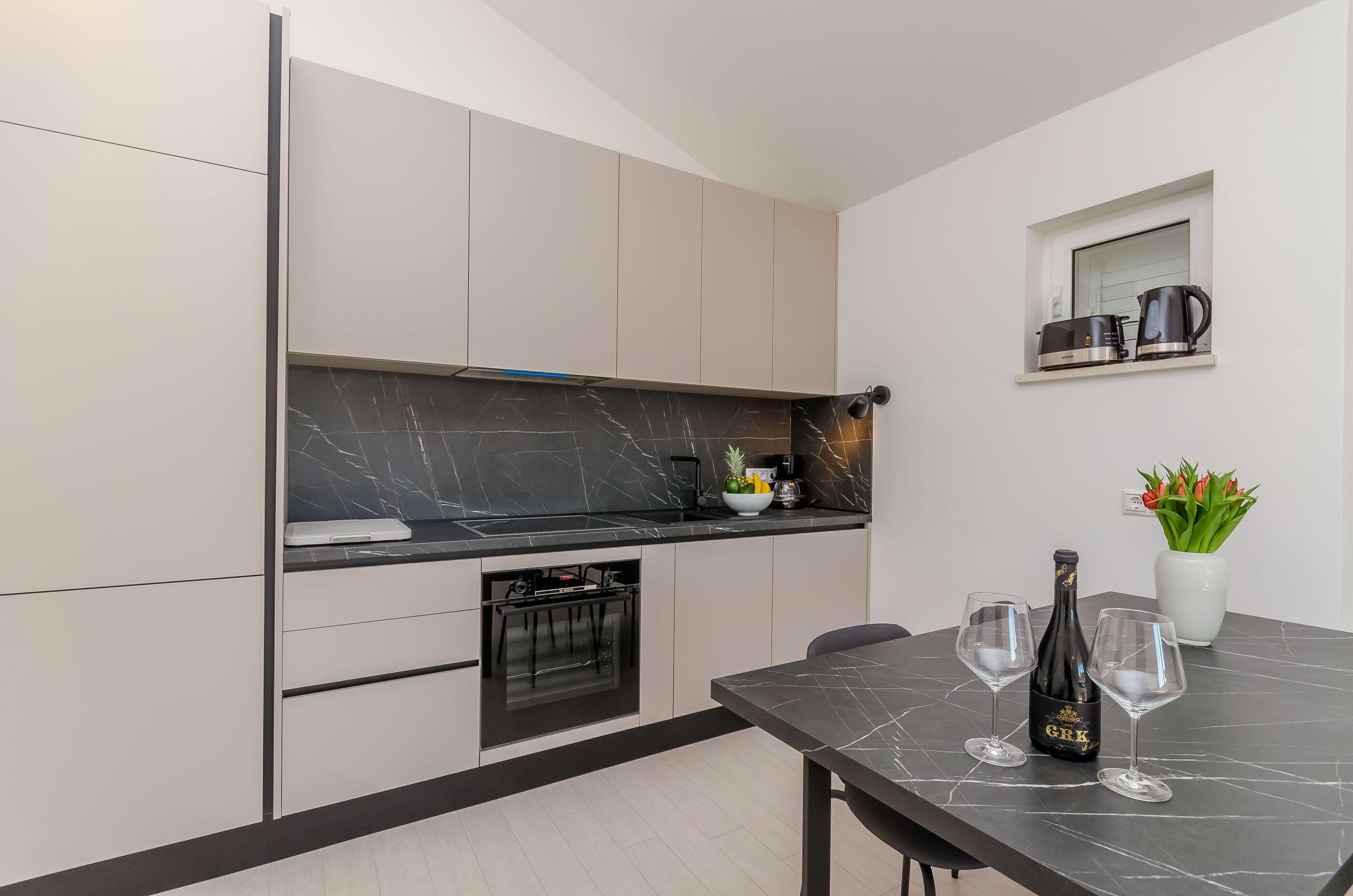 Apartments Kiwi 98981-A2