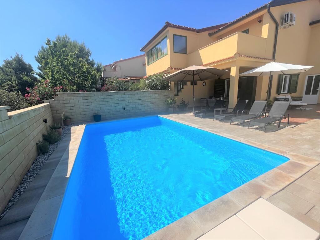 House Rab Escape 2 Accommodation in Rab