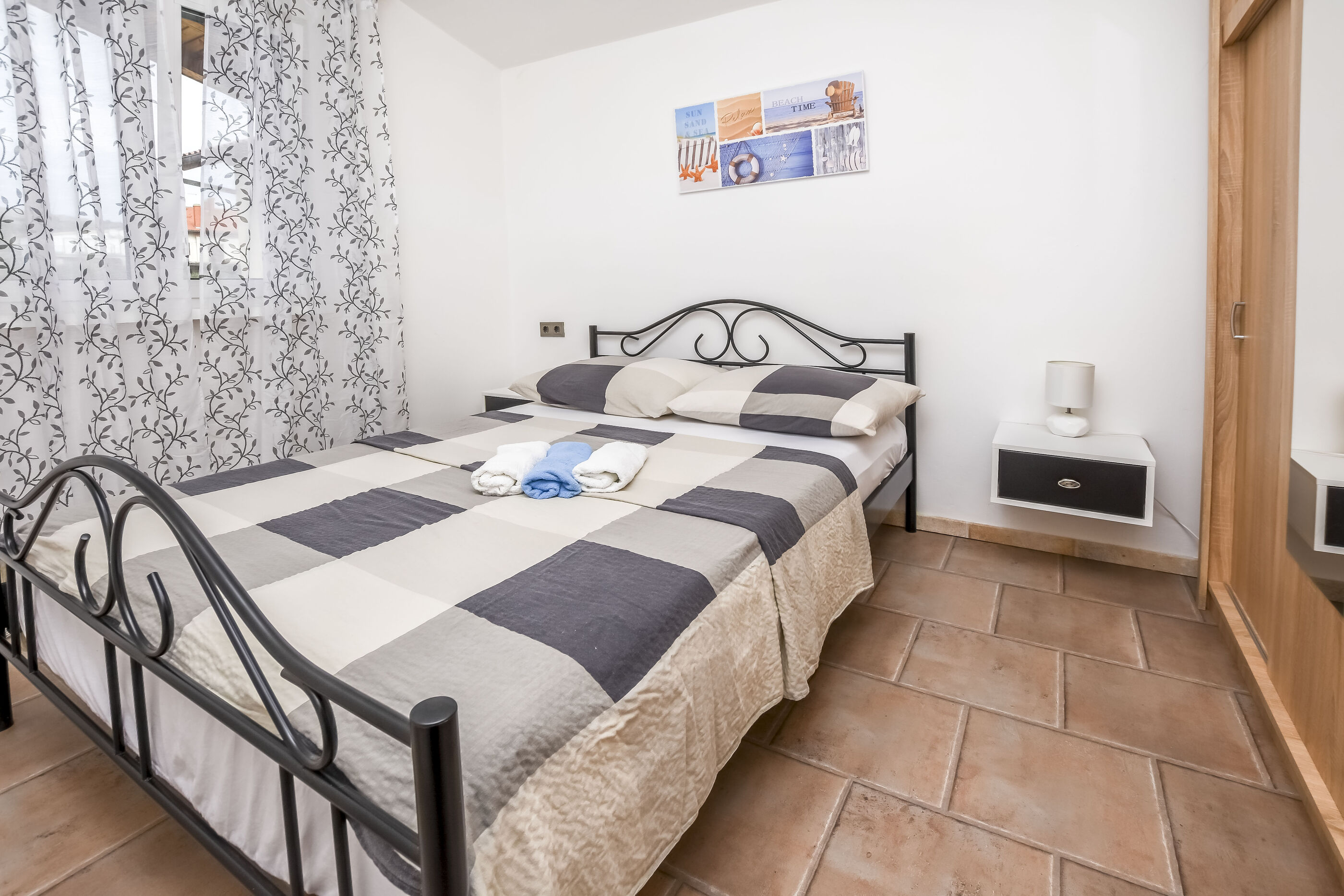 House Lucija 28841-K1
