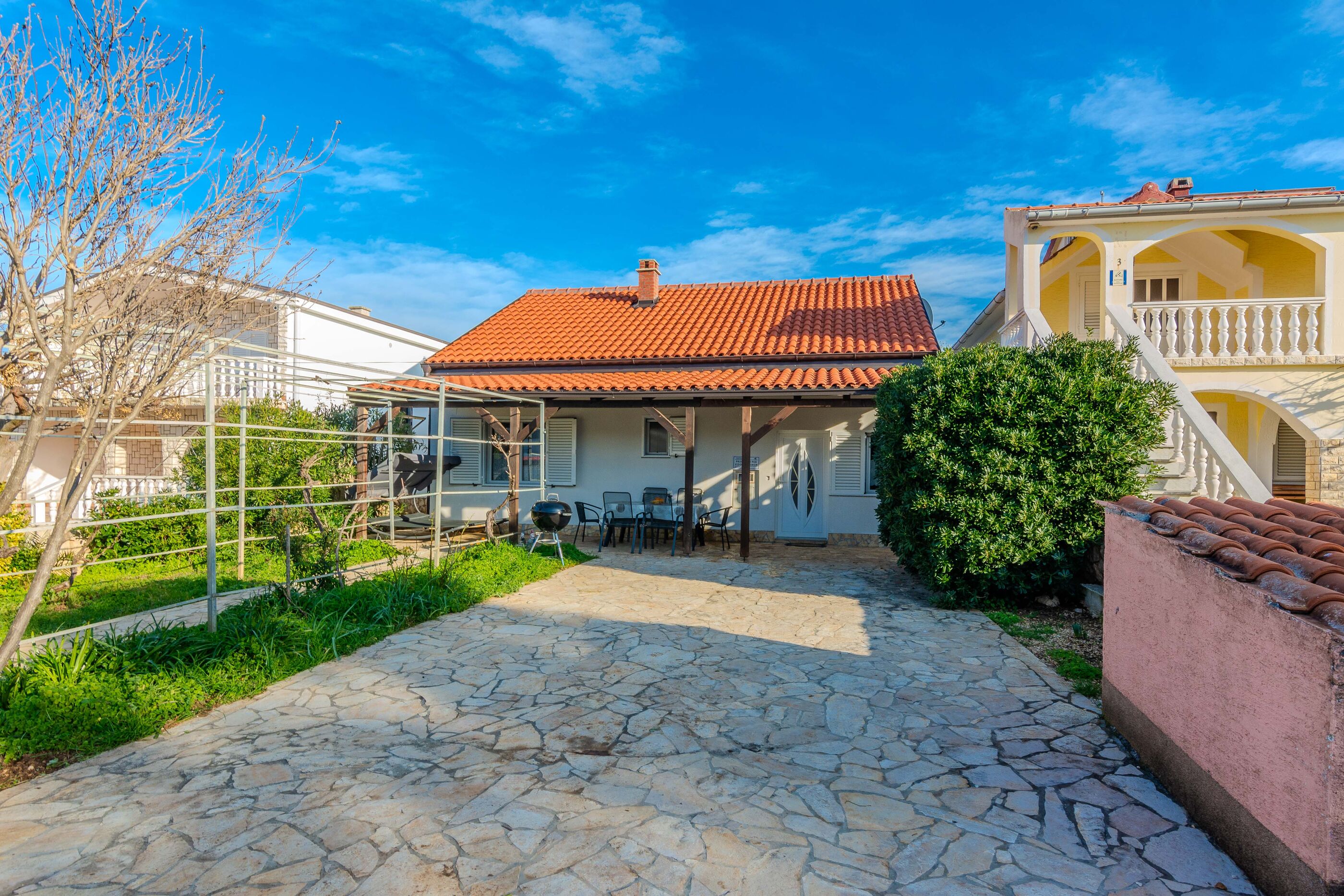 House Loncar Accommodation in Vir