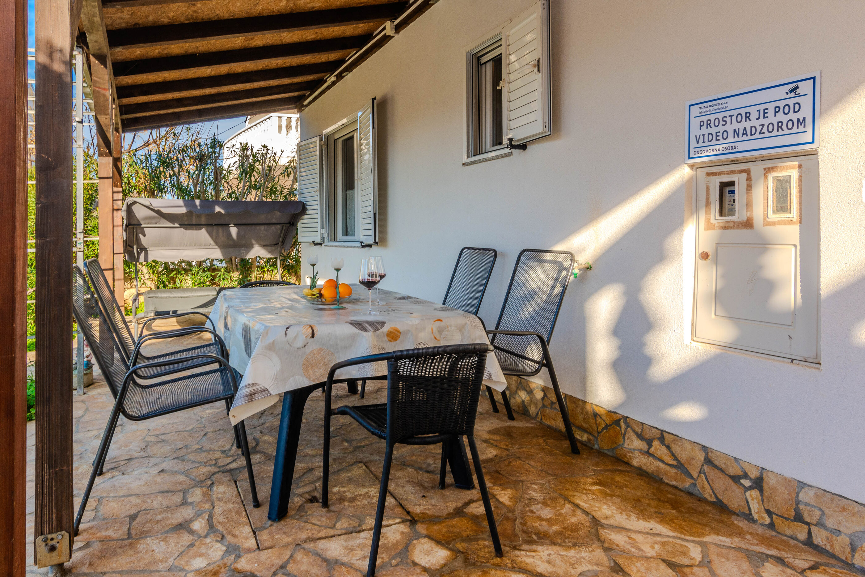 House Loncar 18435-K1